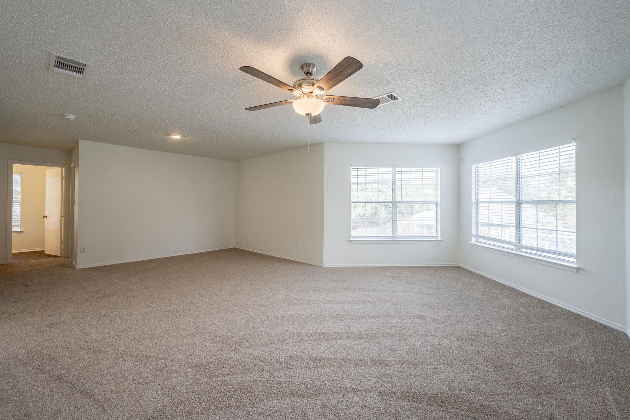 420 Emerald Fields Ln, Kyle, TX 78640