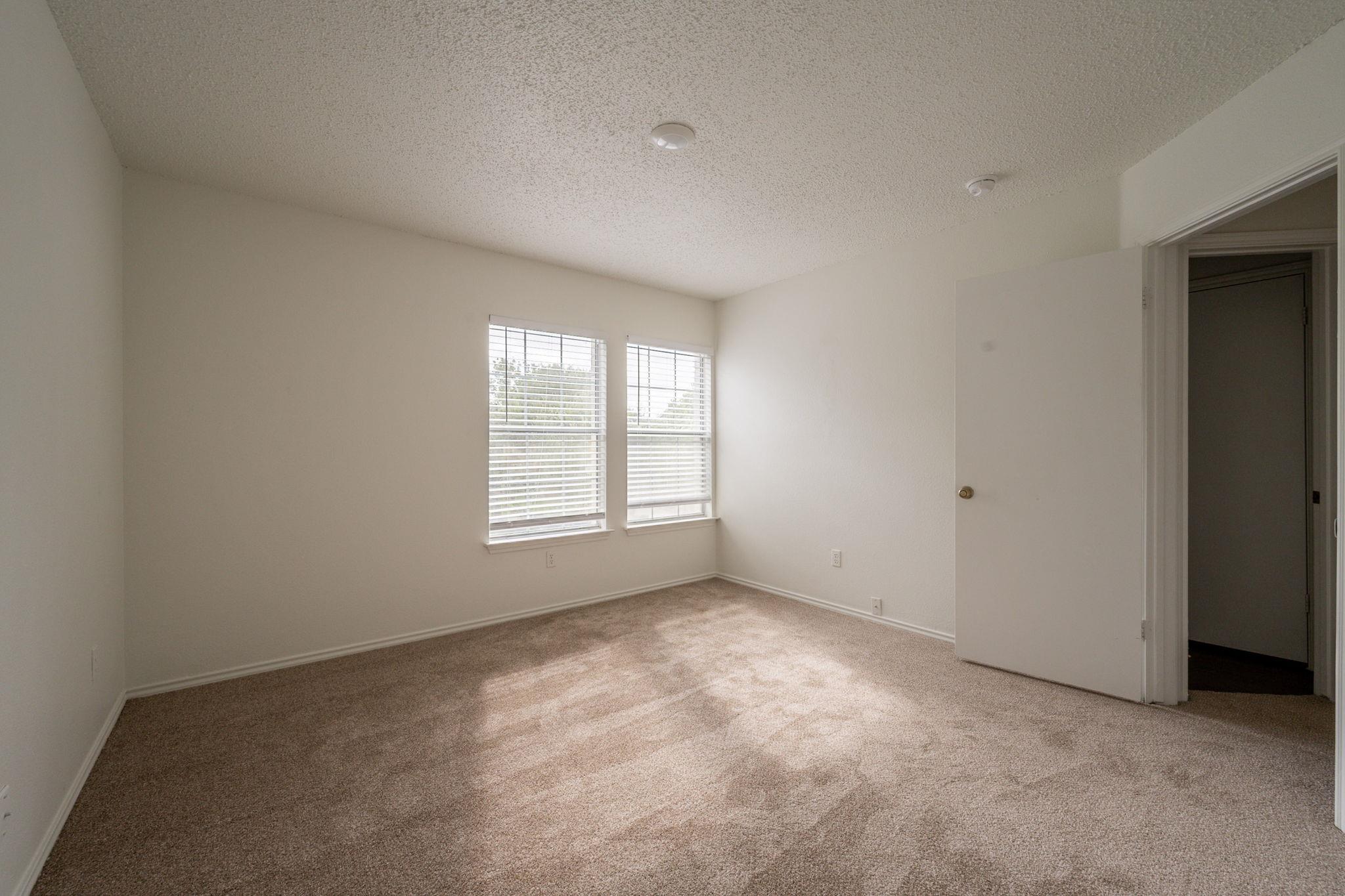 420 Emerald Fields Ln, Kyle, TX 78640