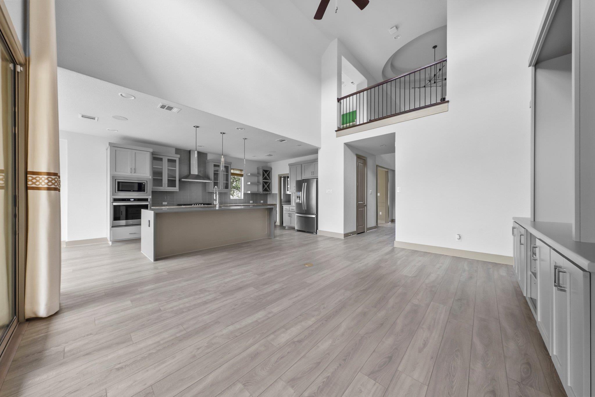 8108 Turning Leaf Cir, Lago Vista, TX 78645