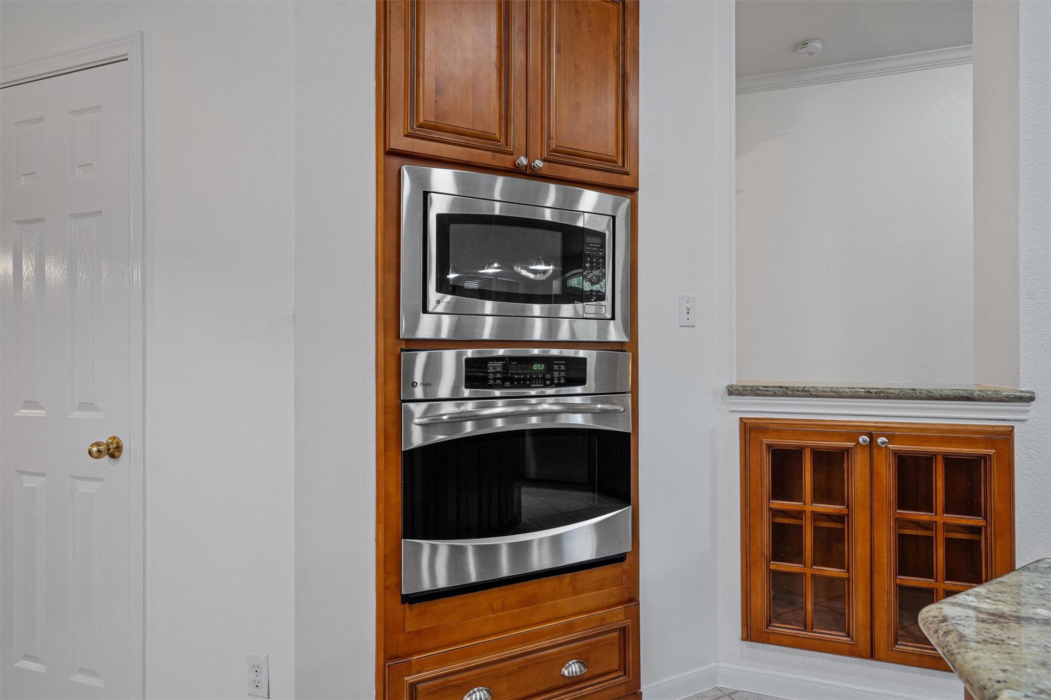 2328 Rodeo Dr, Austin, TX 78727