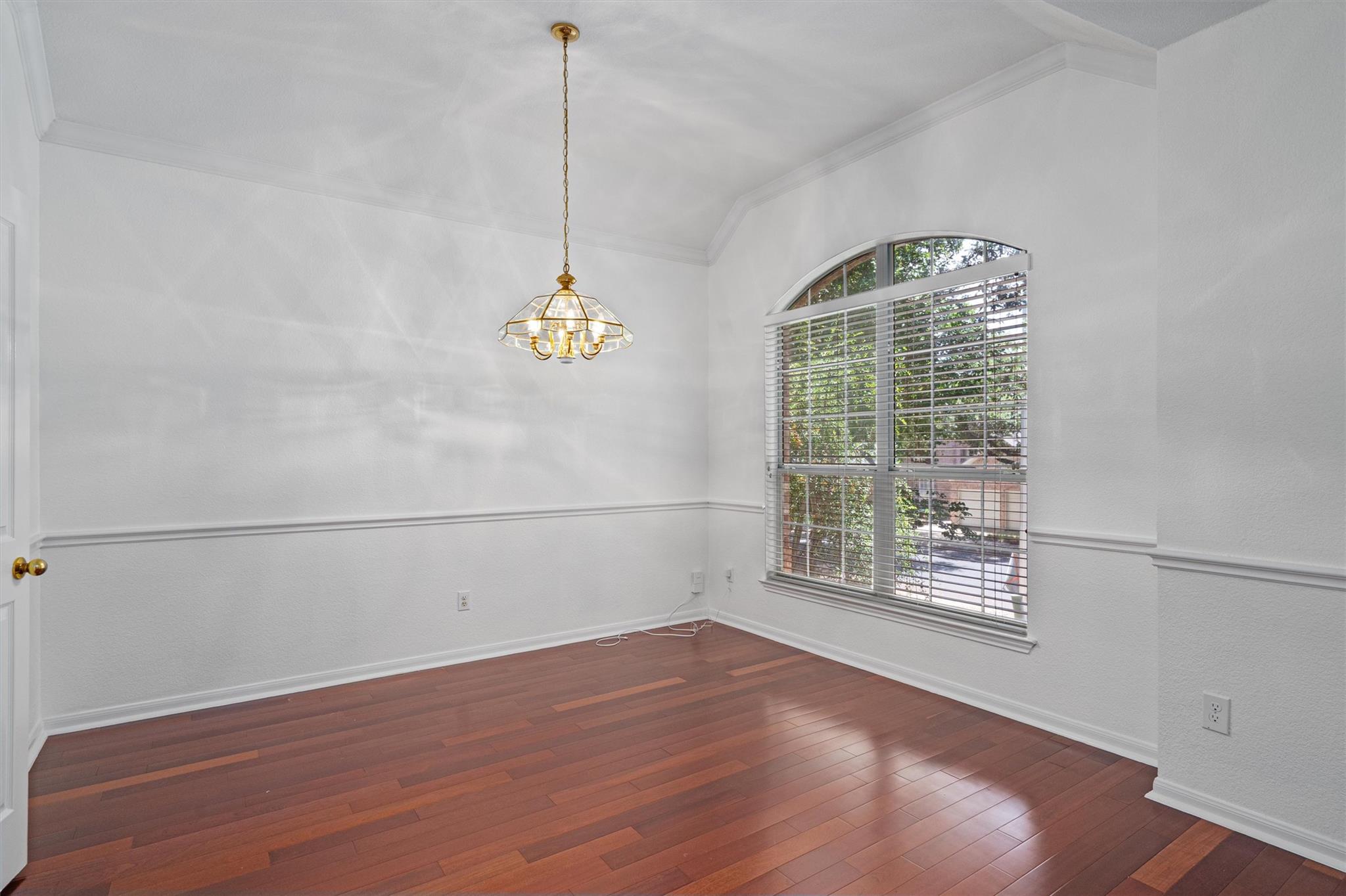 2328 Rodeo Dr, Austin, TX 78727