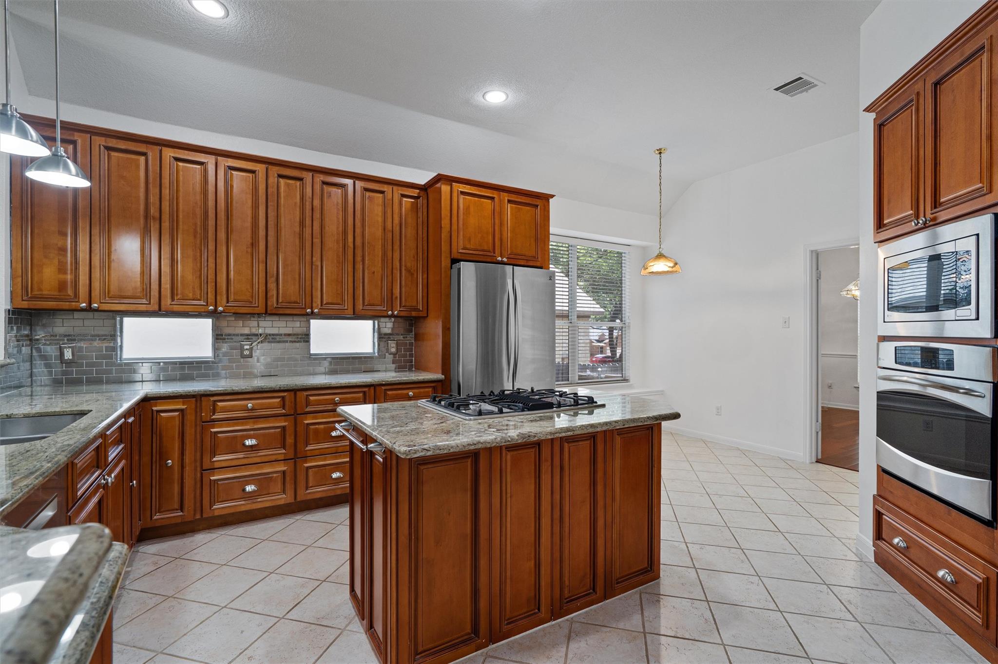 2328 Rodeo Dr, Austin, TX 78727