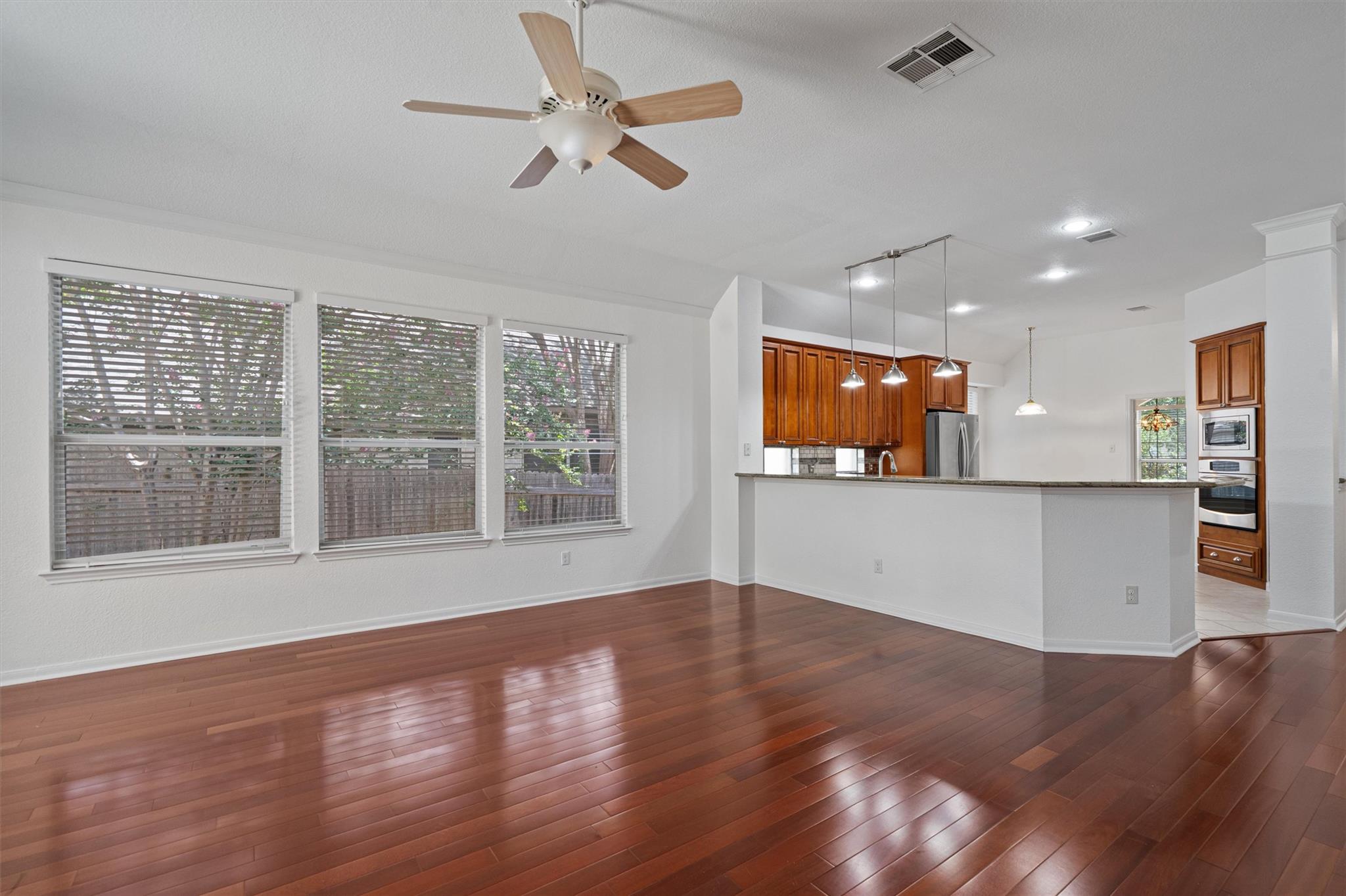 2328 Rodeo Dr, Austin, TX 78727