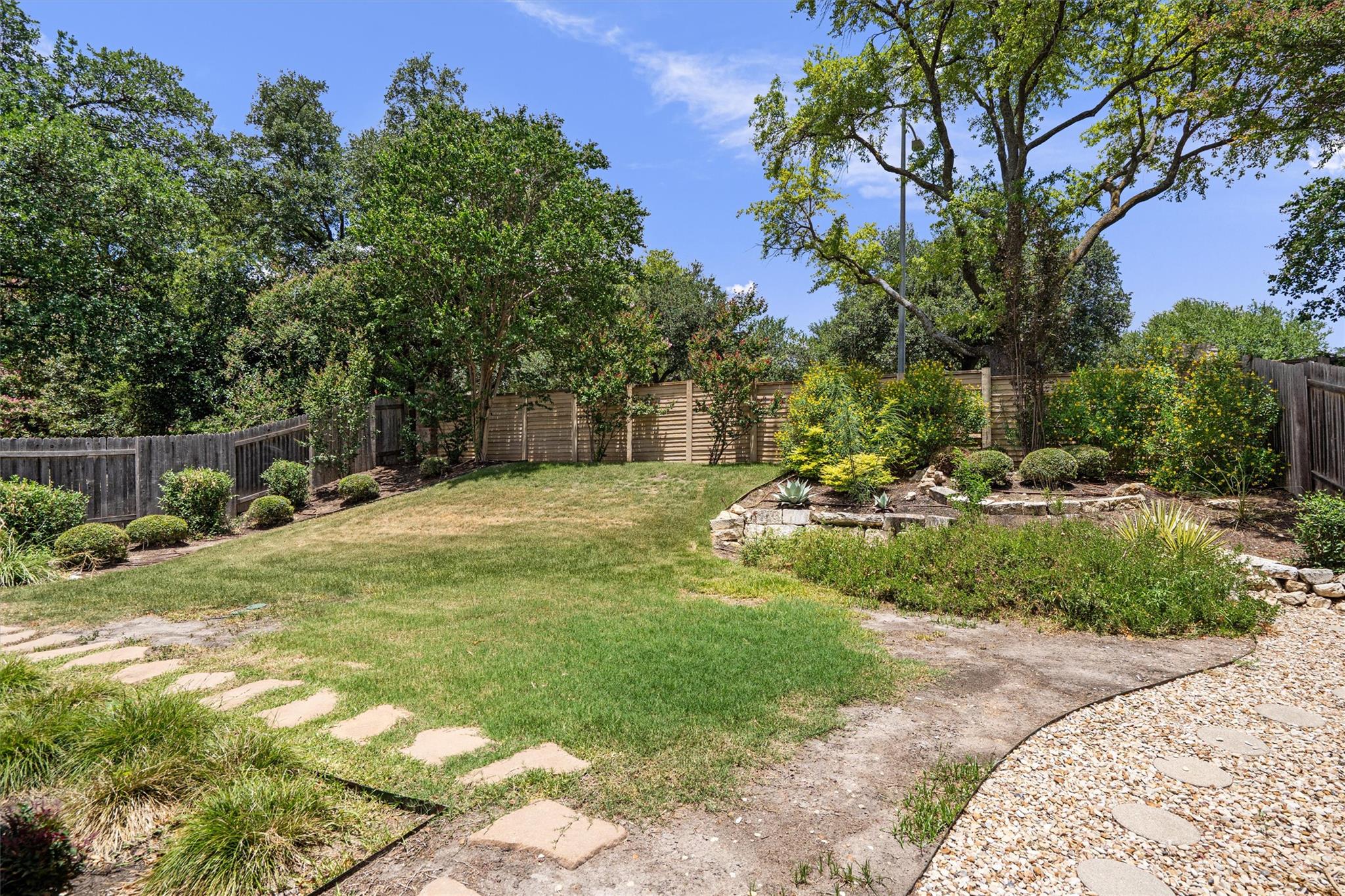 2328 Rodeo Dr, Austin, TX 78727