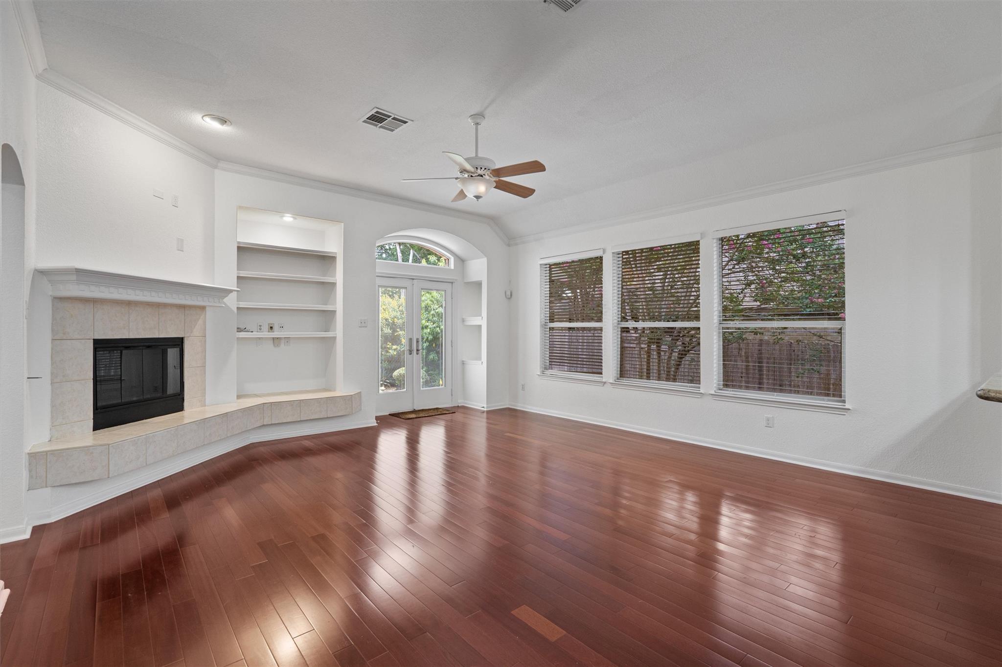 2328 Rodeo Dr, Austin, TX 78727