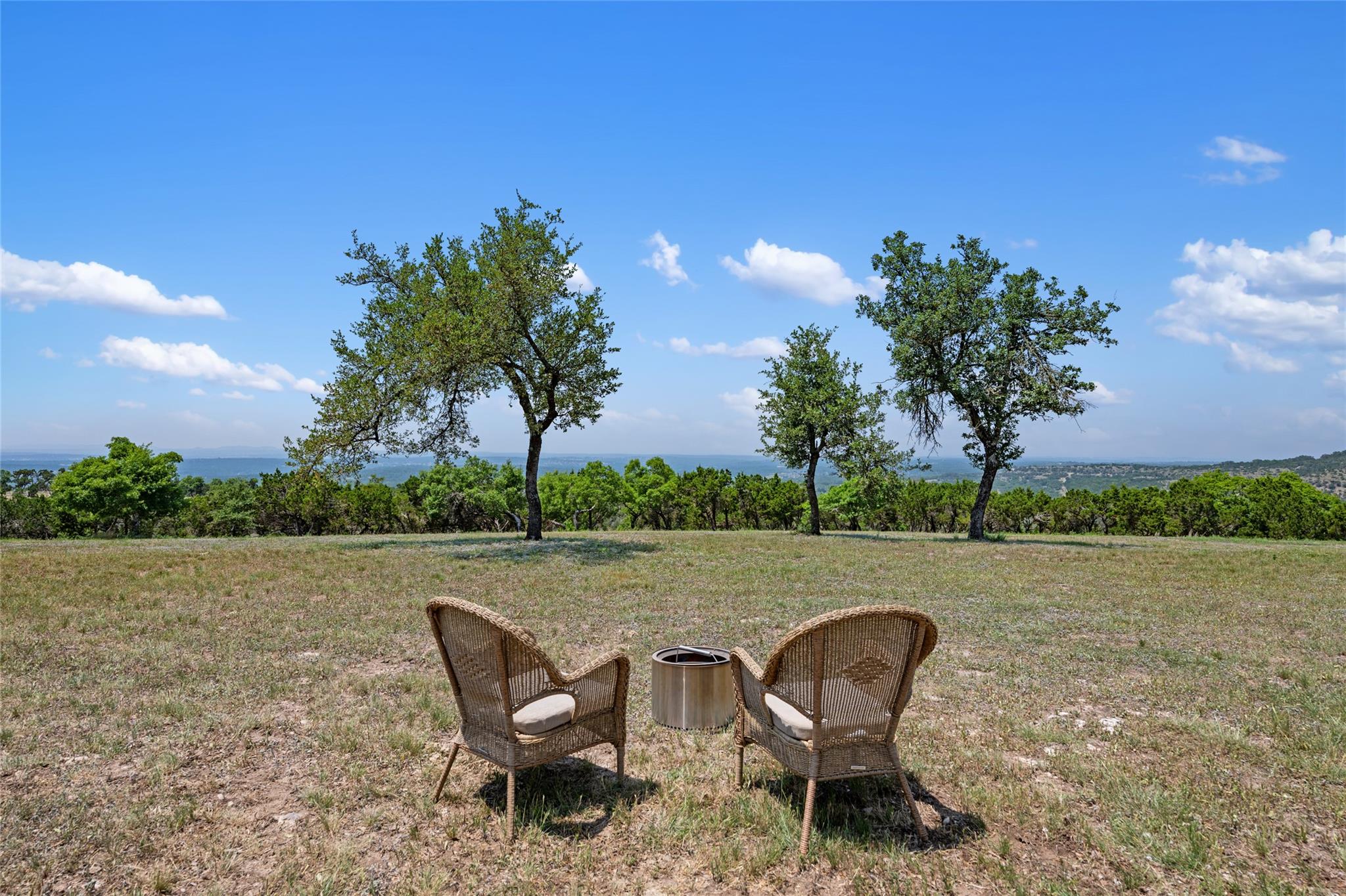 1276 CANYON CROSSING Vw, Dripping Springs, TX 78620