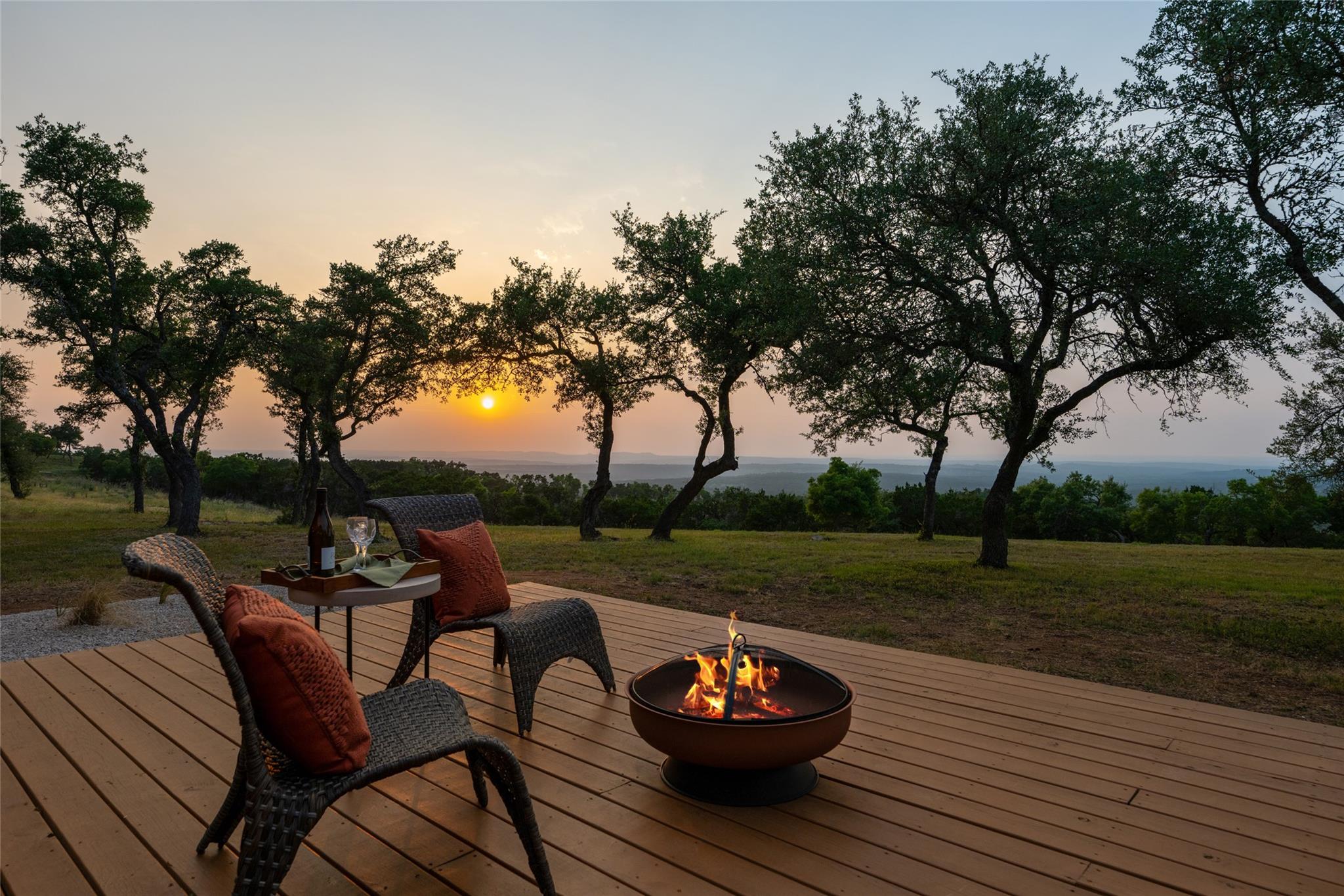 1276 CANYON CROSSING Vw, Dripping Springs, TX 78620