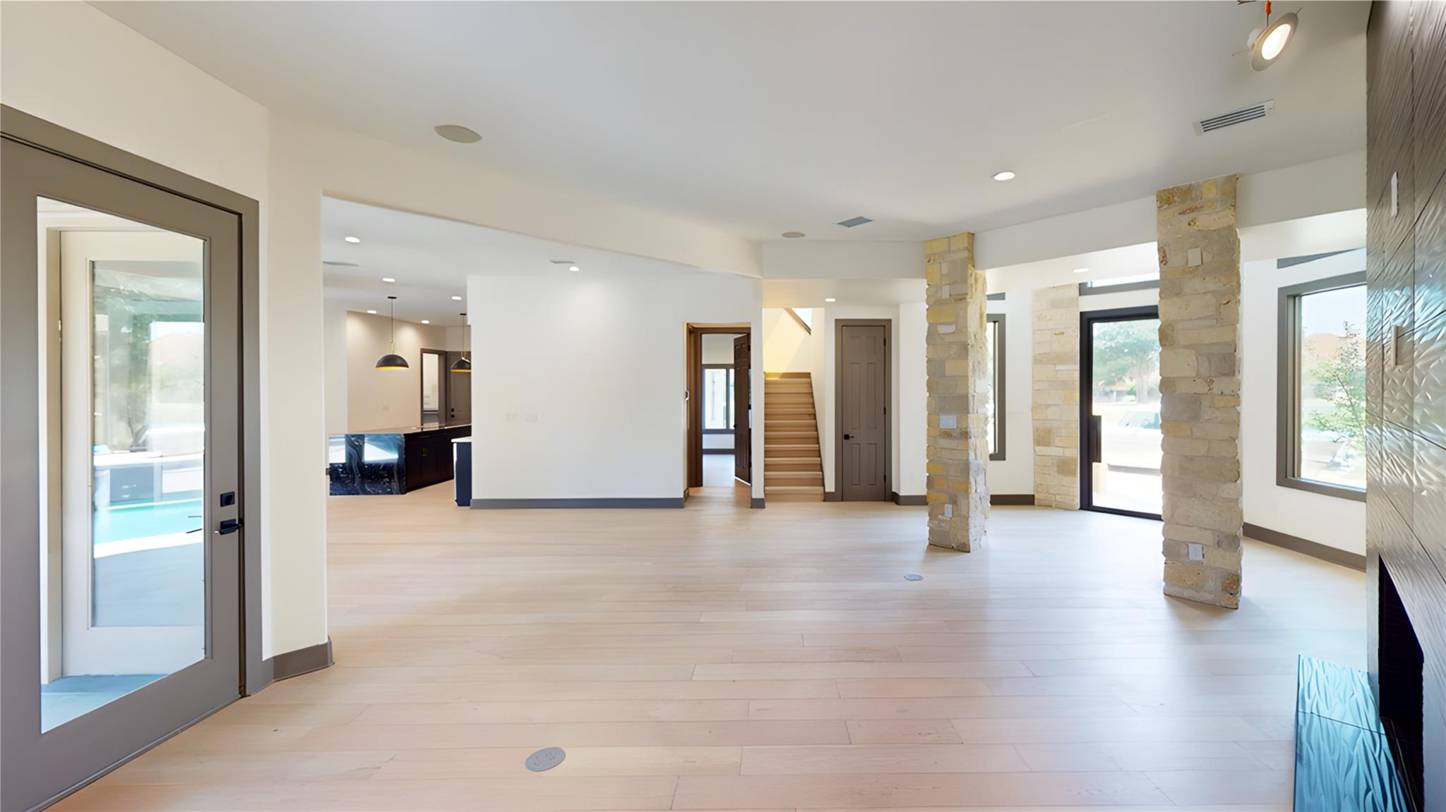 2700 Marina Shores Dr, Spicewood, TX 78669