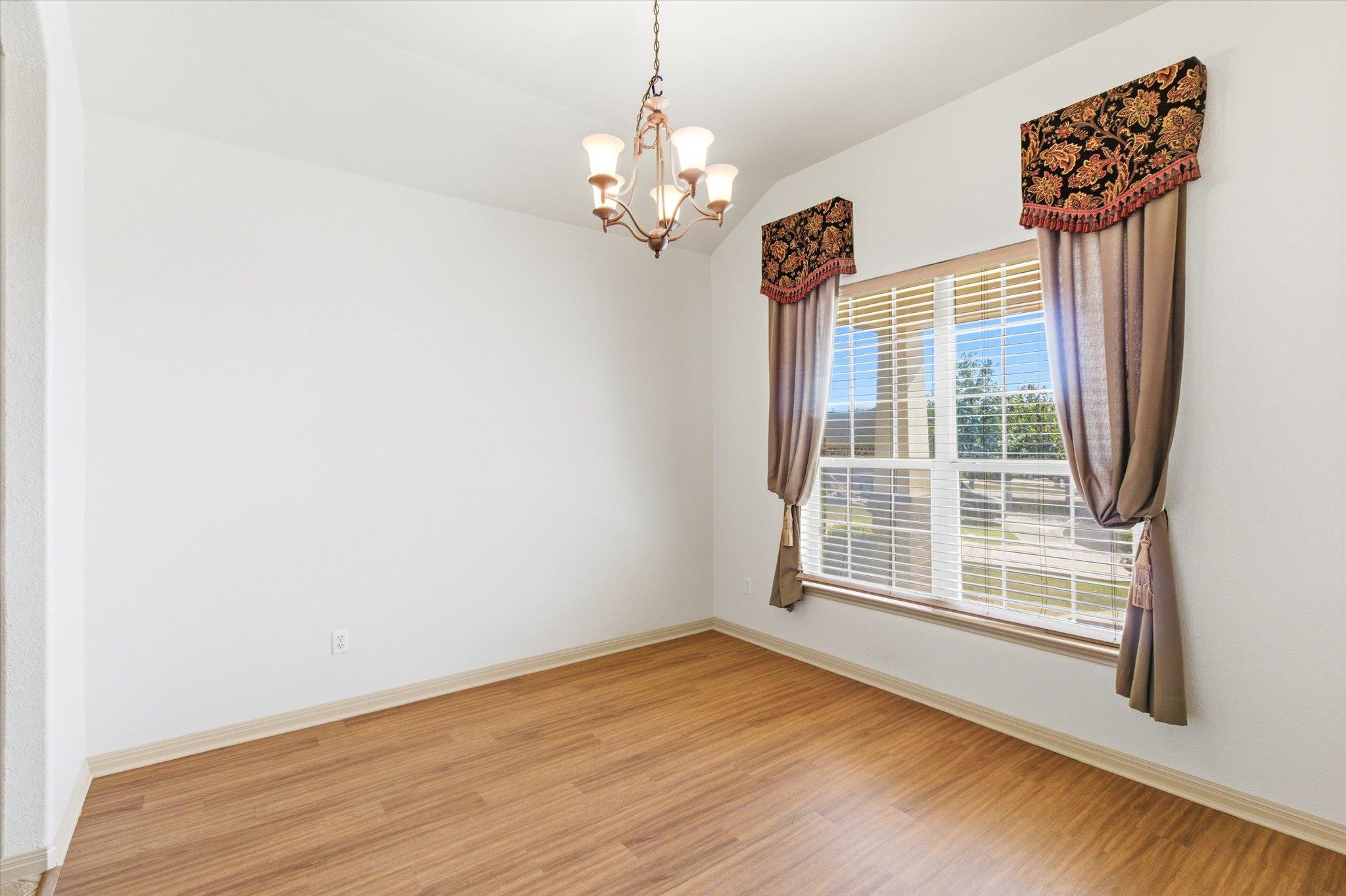 156 Caddis Cv, Kyle, TX 78640