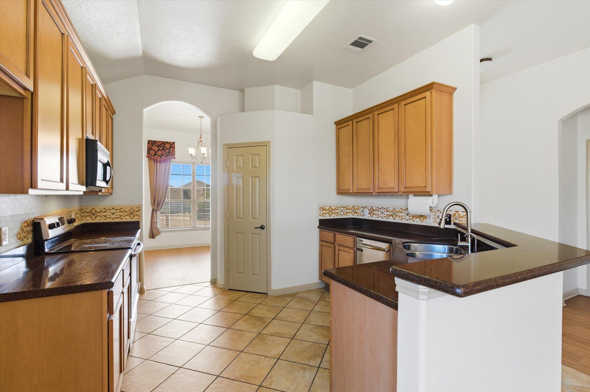 156 Caddis Cv, Kyle, TX 78640