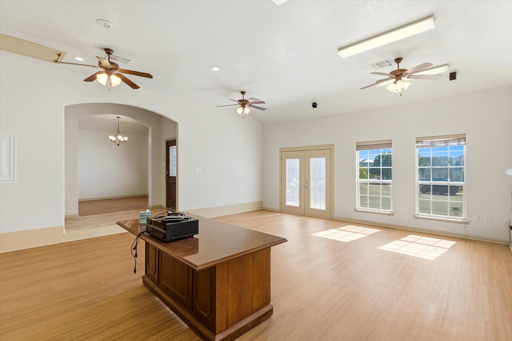 156 Caddis Cv, Kyle, TX 78640