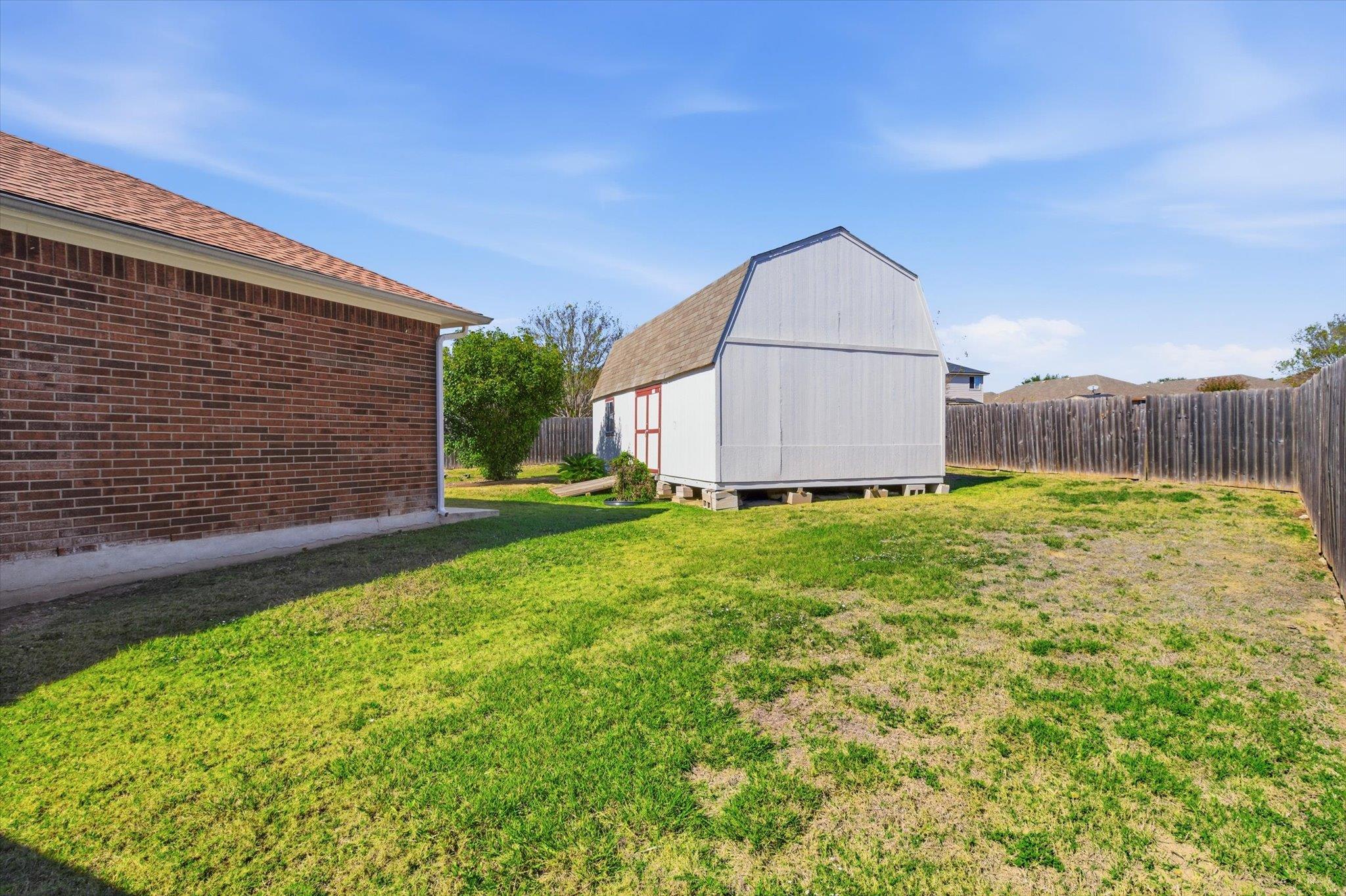 156 Caddis Cv, Kyle, TX 78640