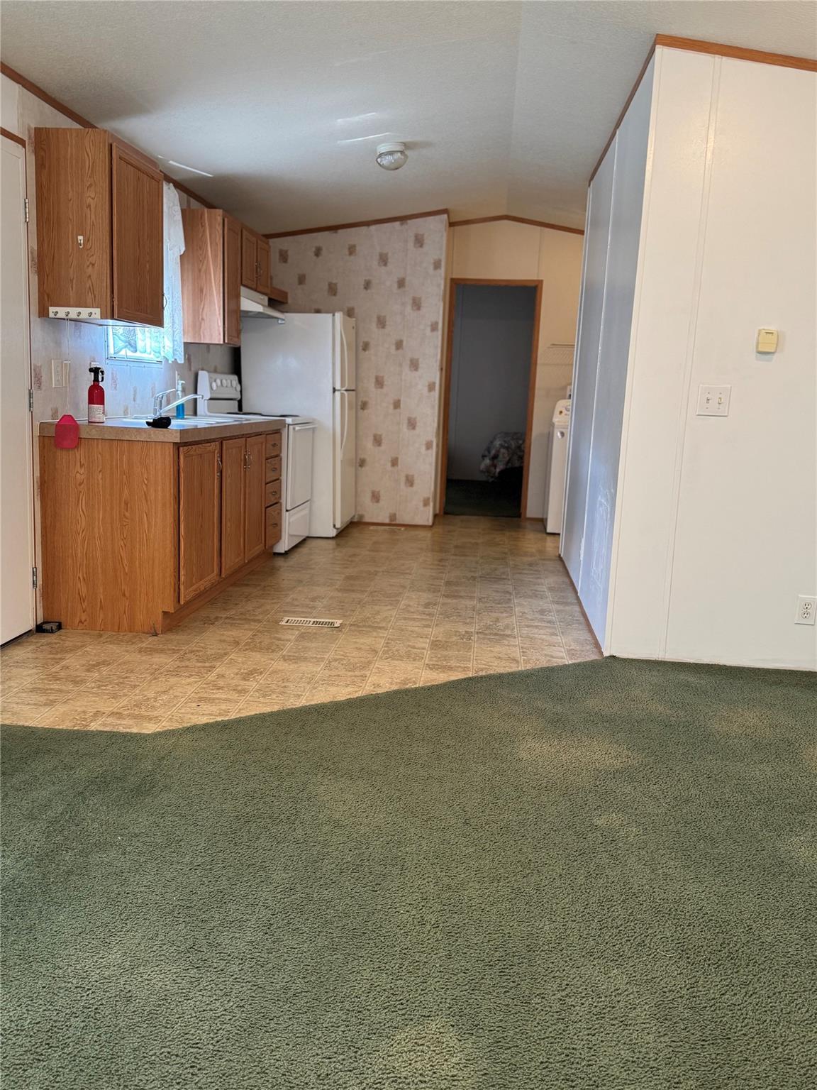 113 Valley Ln, Smithville, TX 78957