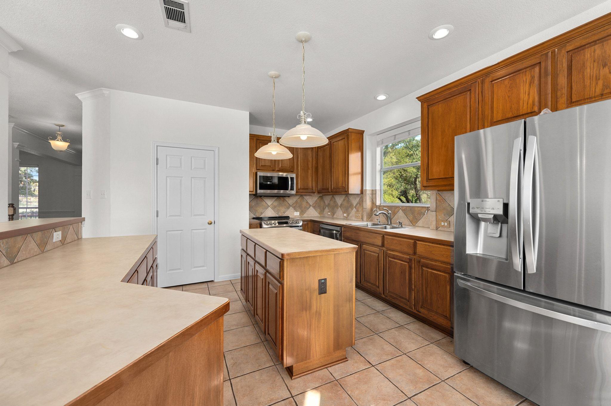 6750 CR 200, Liberty Hill, TX 78642