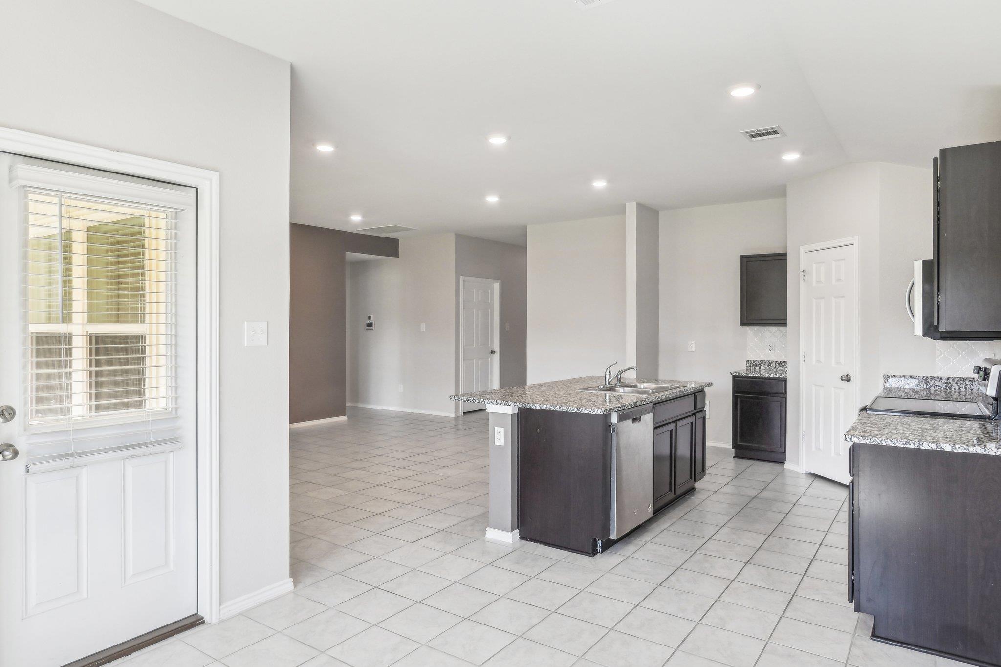 9701 Kensley Rose Dr, Killeen, TX 76542
