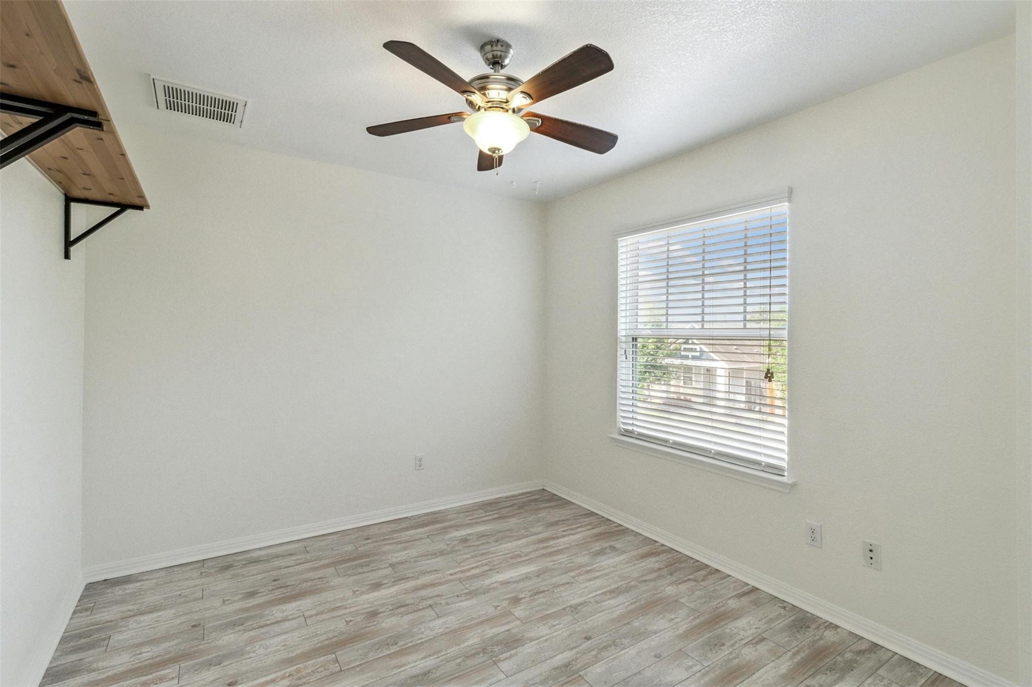 137 Preston Trl, San Marcos, TX 78666