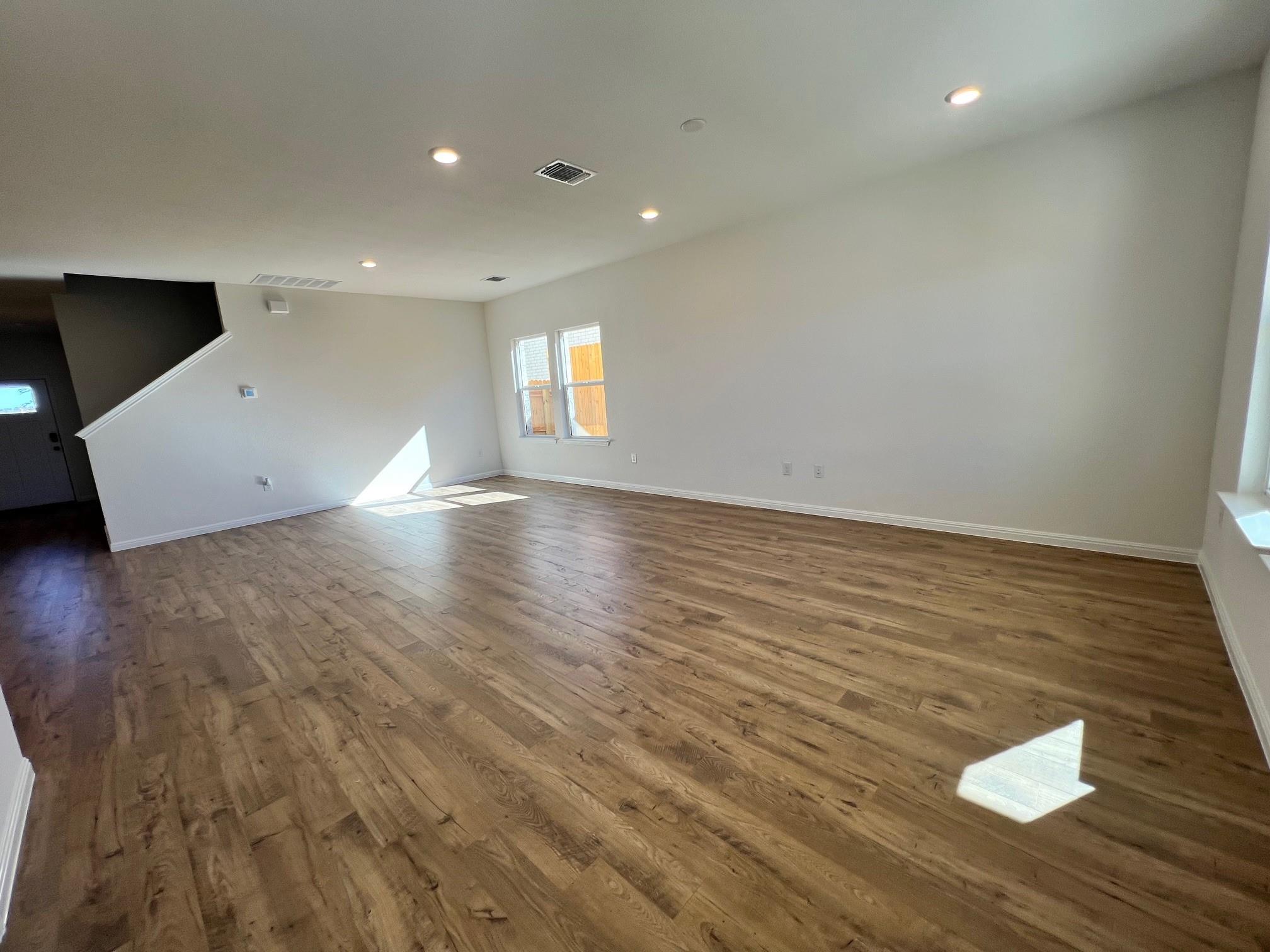 549 Osprey Dr, Leander, TX 78641