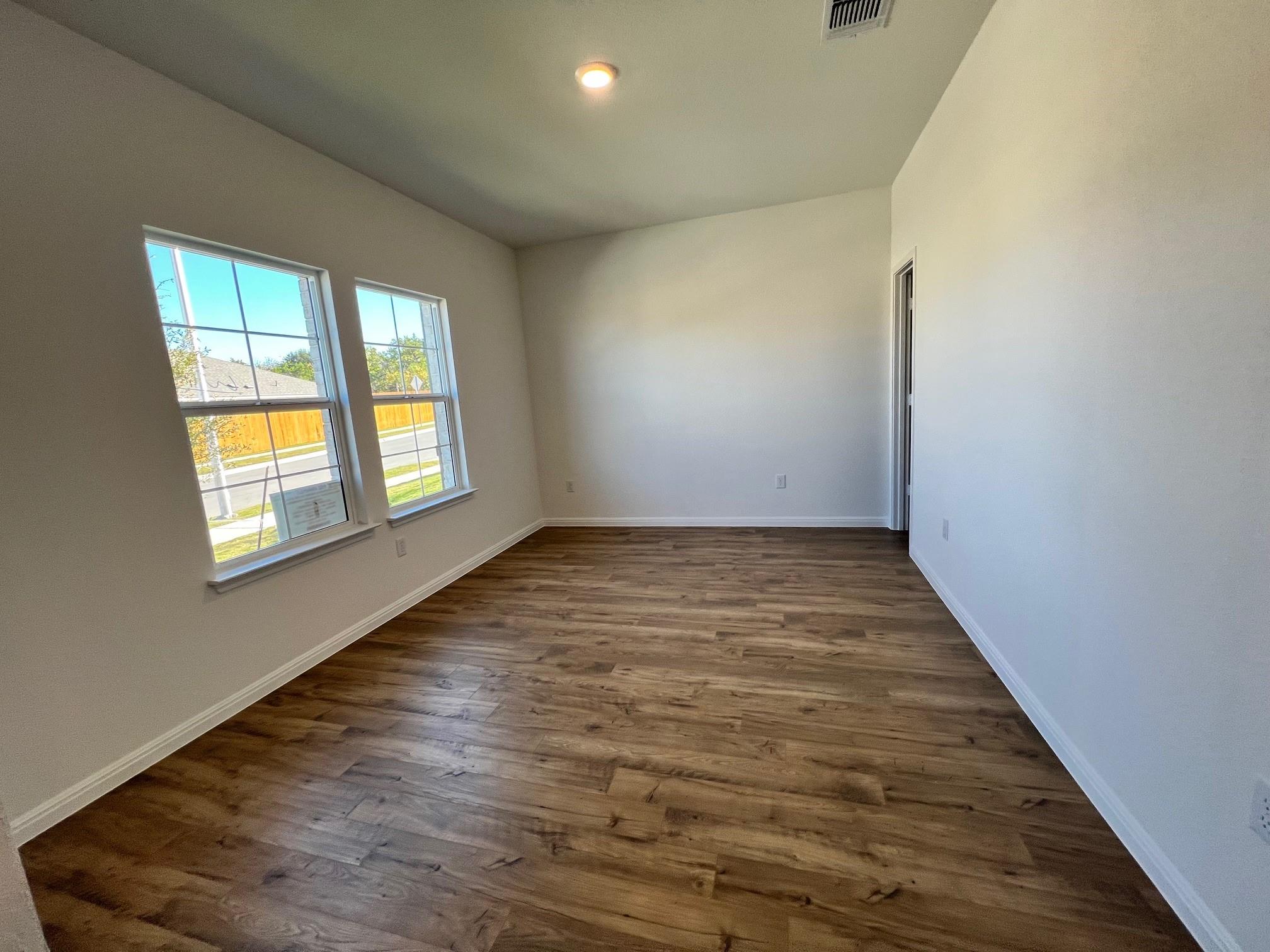 549 Osprey Dr, Leander, TX 78641