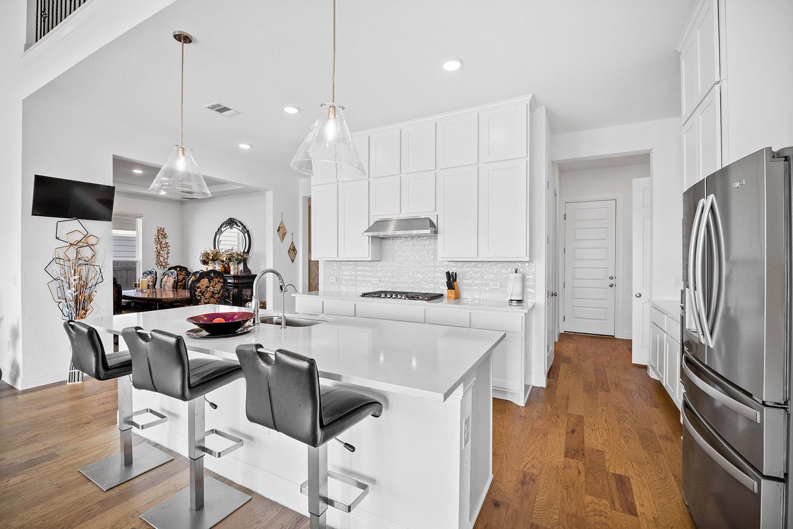 514 Round Valley Trl, Liberty Hill, TX 78642