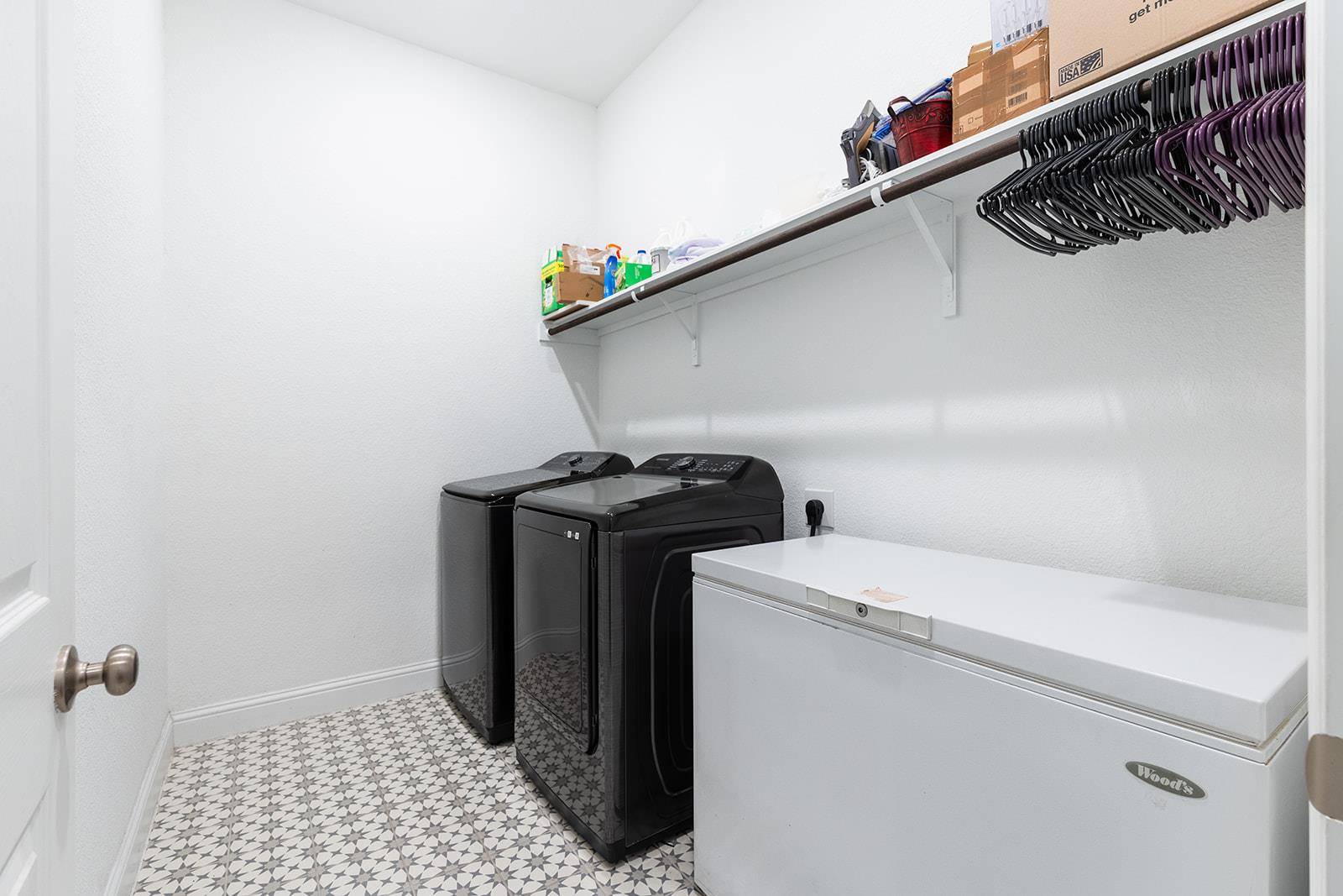 514 Round Valley Trl, Liberty Hill, TX 78642