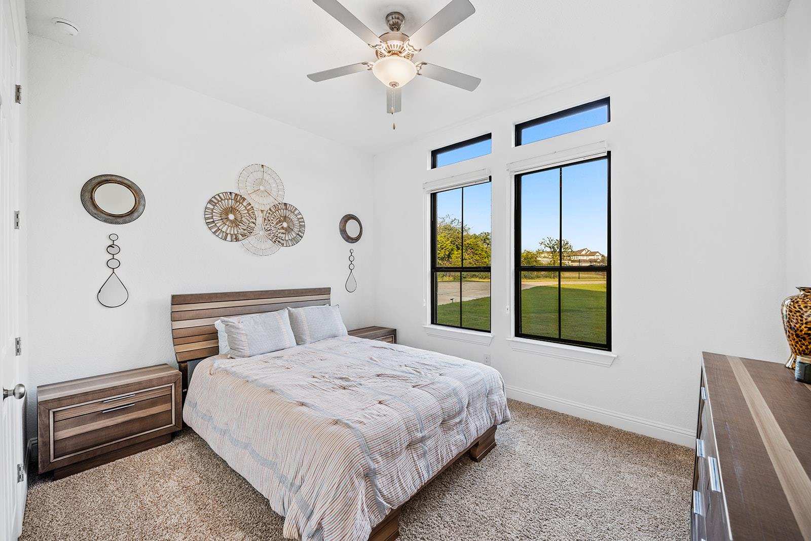 514 Round Valley Trl, Liberty Hill, TX 78642