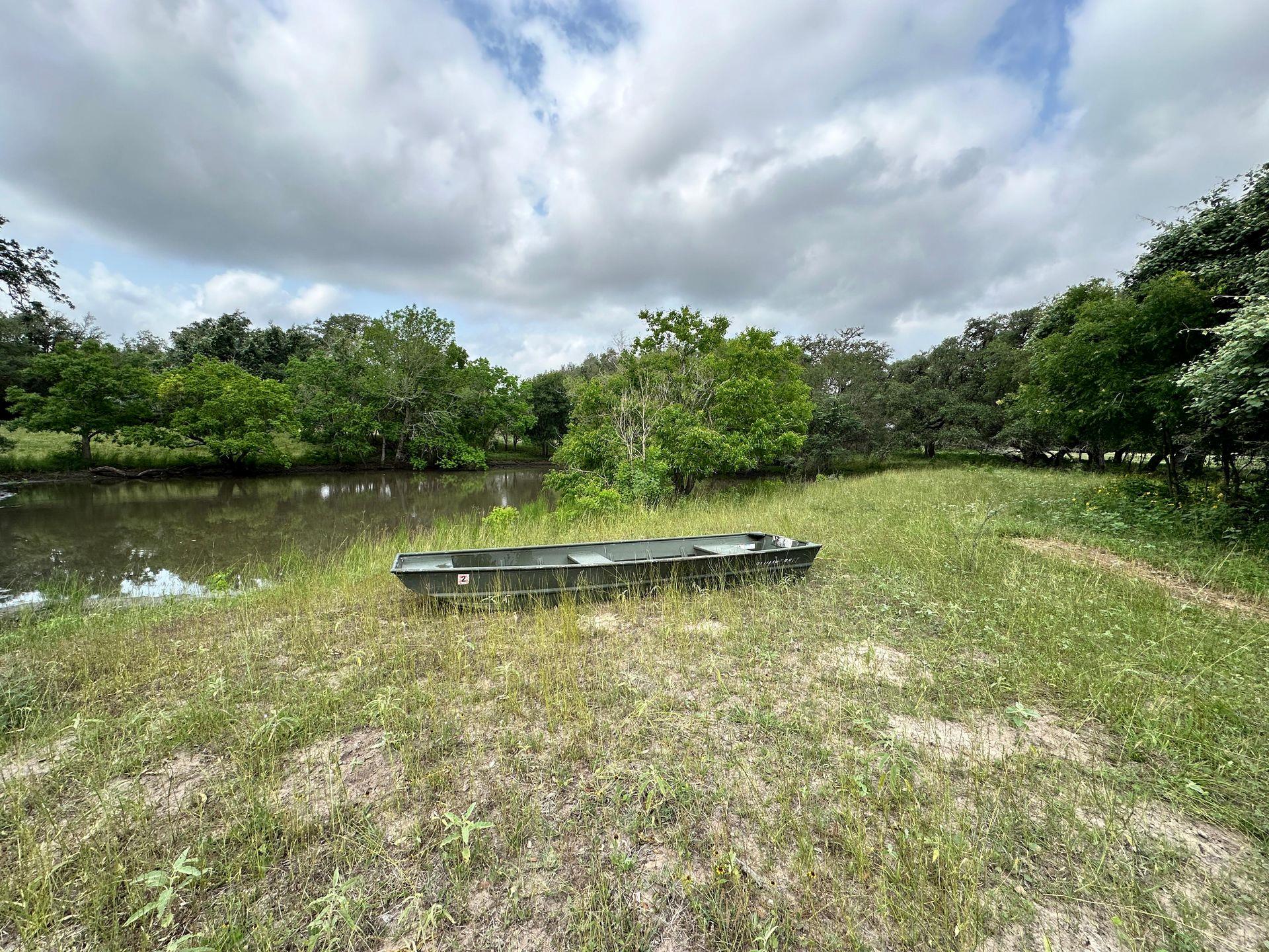 305 CR 305, Beeville, TX 78102