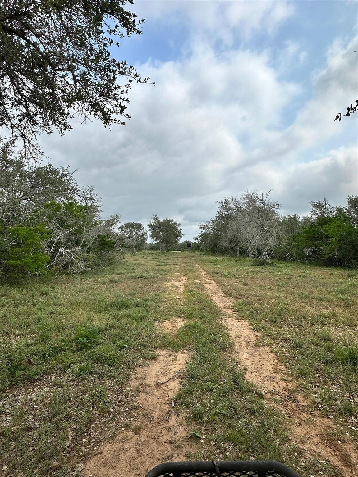 305 CR 305, Beeville, TX 78102