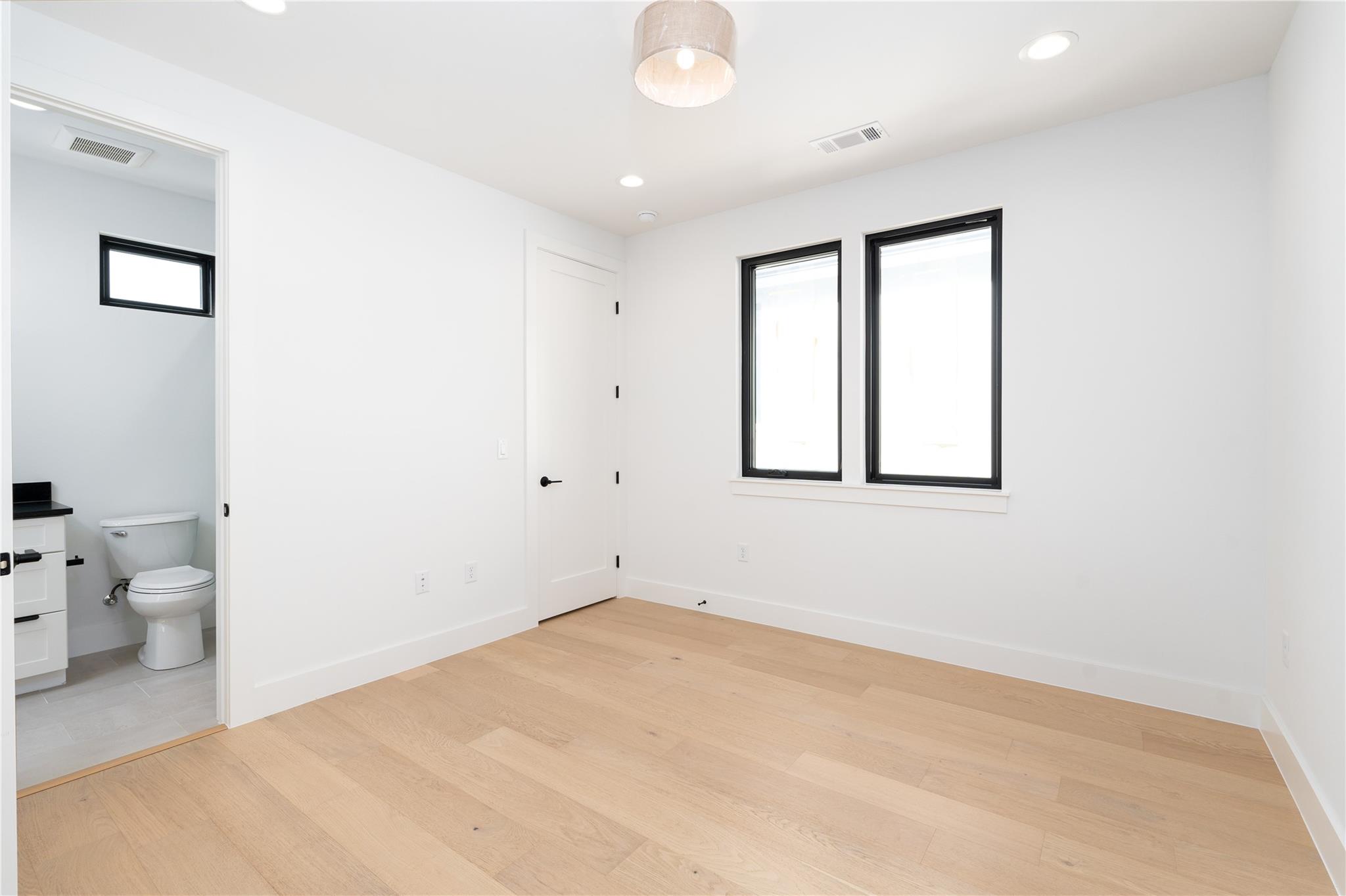 3001 E 51st St # 4, Austin, TX 78723