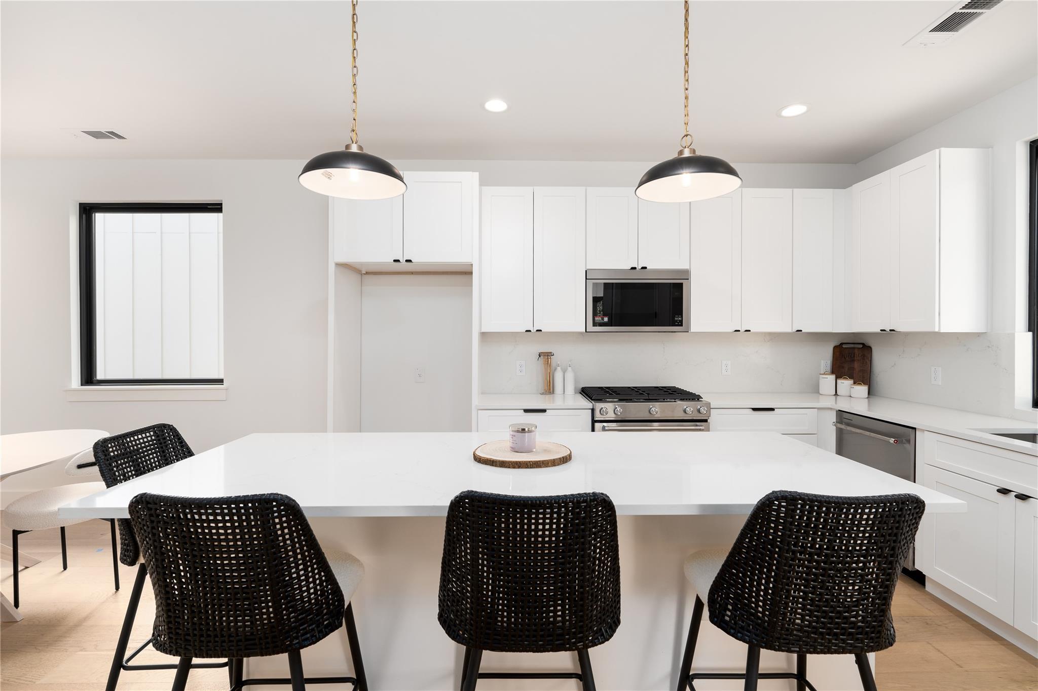 3001 E 51st St # 4, Austin, TX 78723