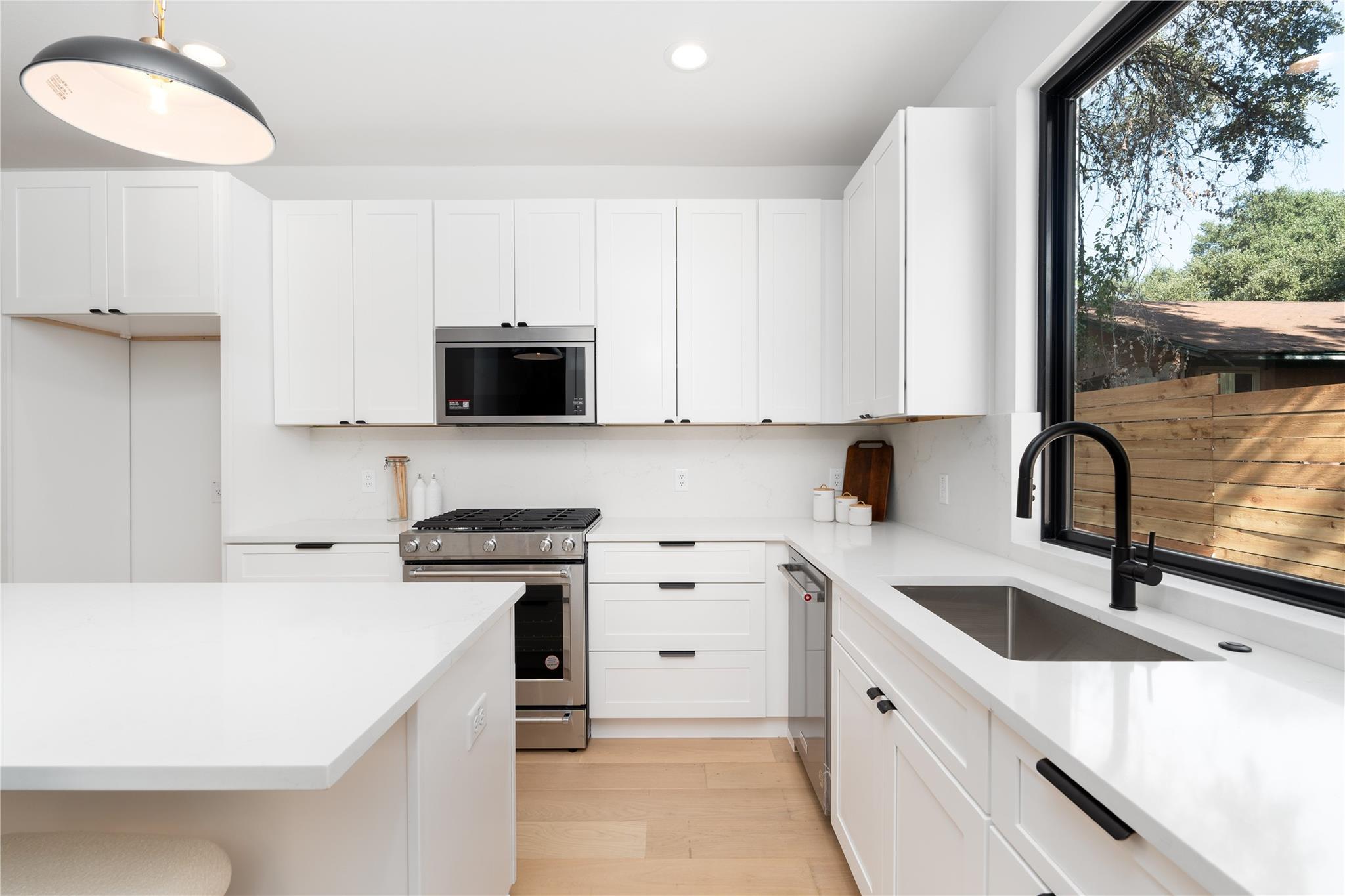 3001 E 51st St # 4, Austin, TX 78723