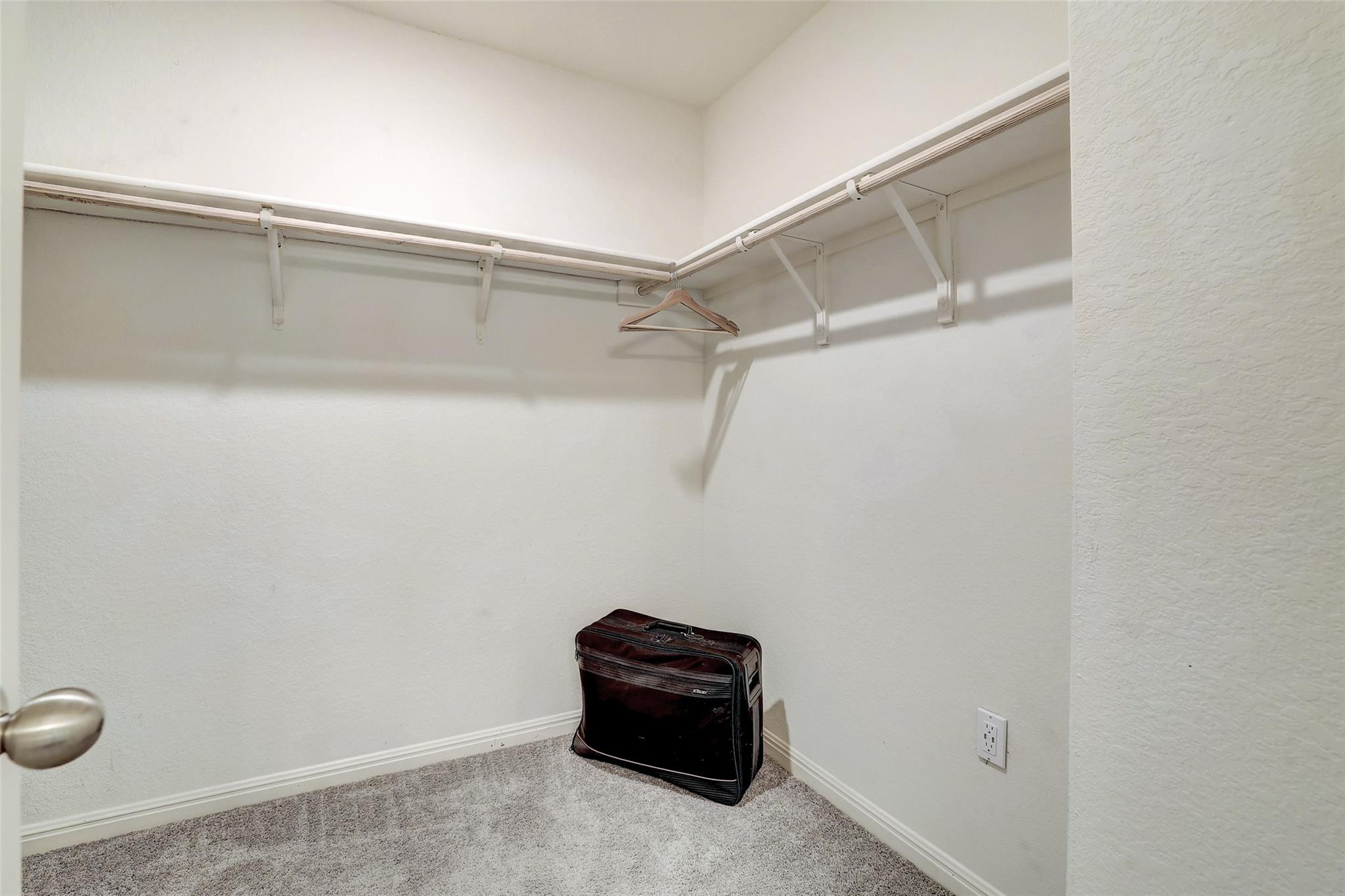 163 Wonderful Life Way, Jarrell, TX 76537