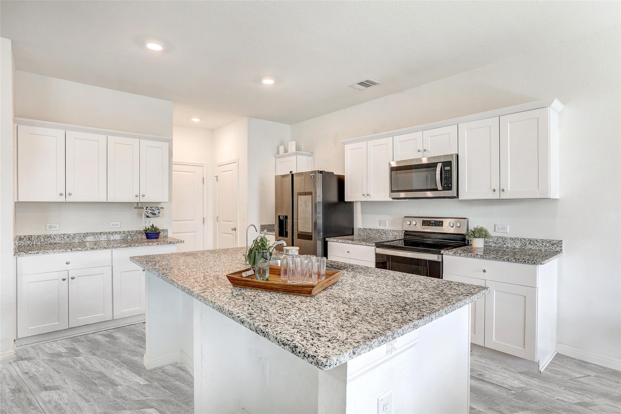 163 Wonderful Life Way, Jarrell, TX 76537