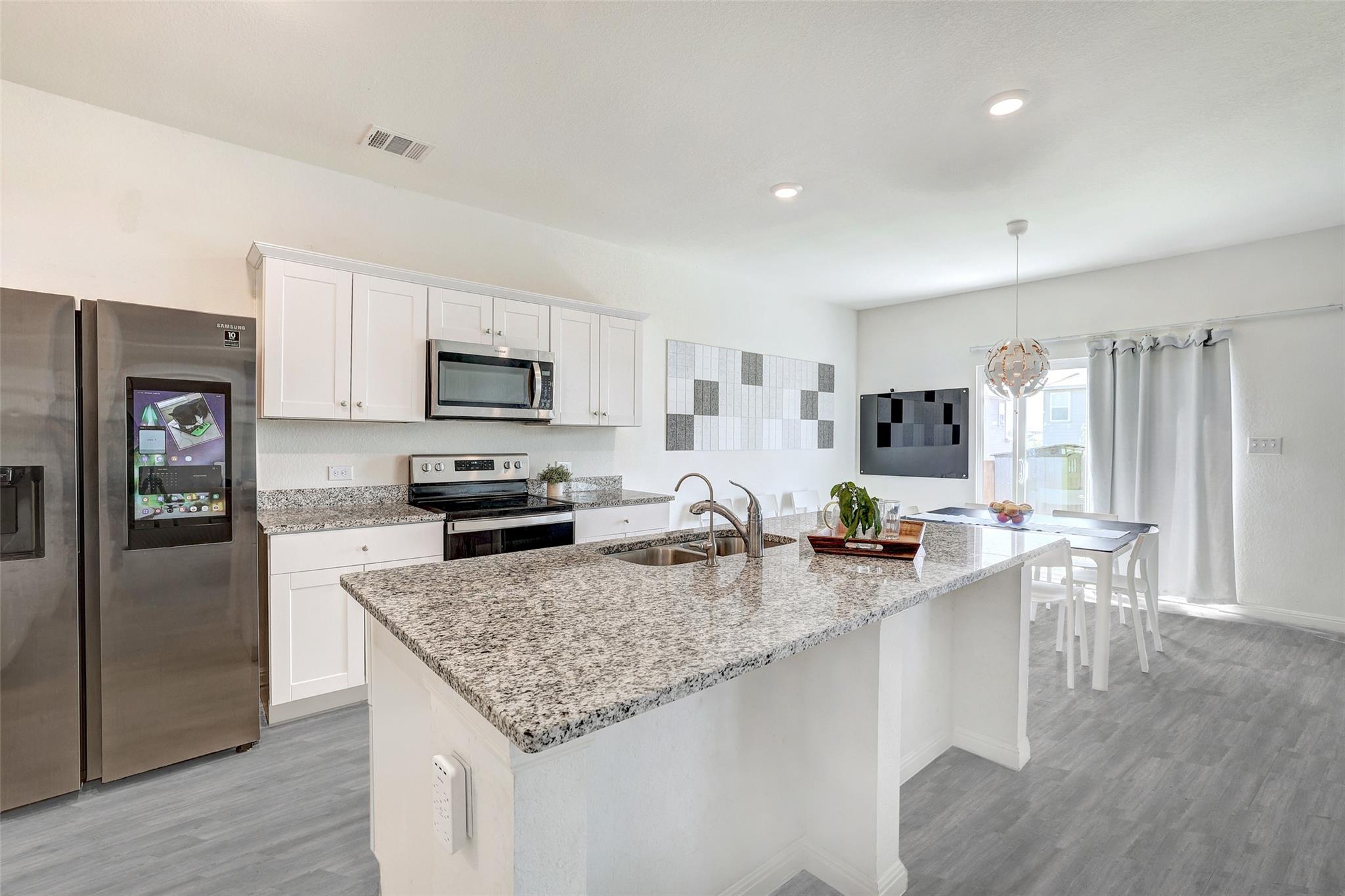 163 Wonderful Life Way, Jarrell, TX 76537