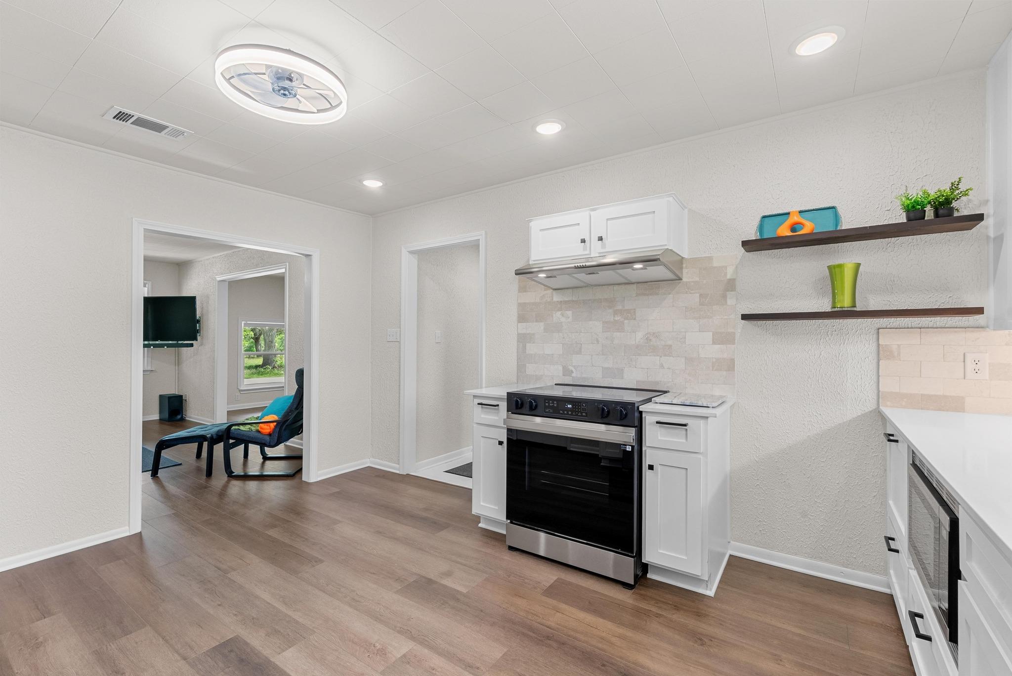 210 Fallwell St, Liberty Hill, TX 78642