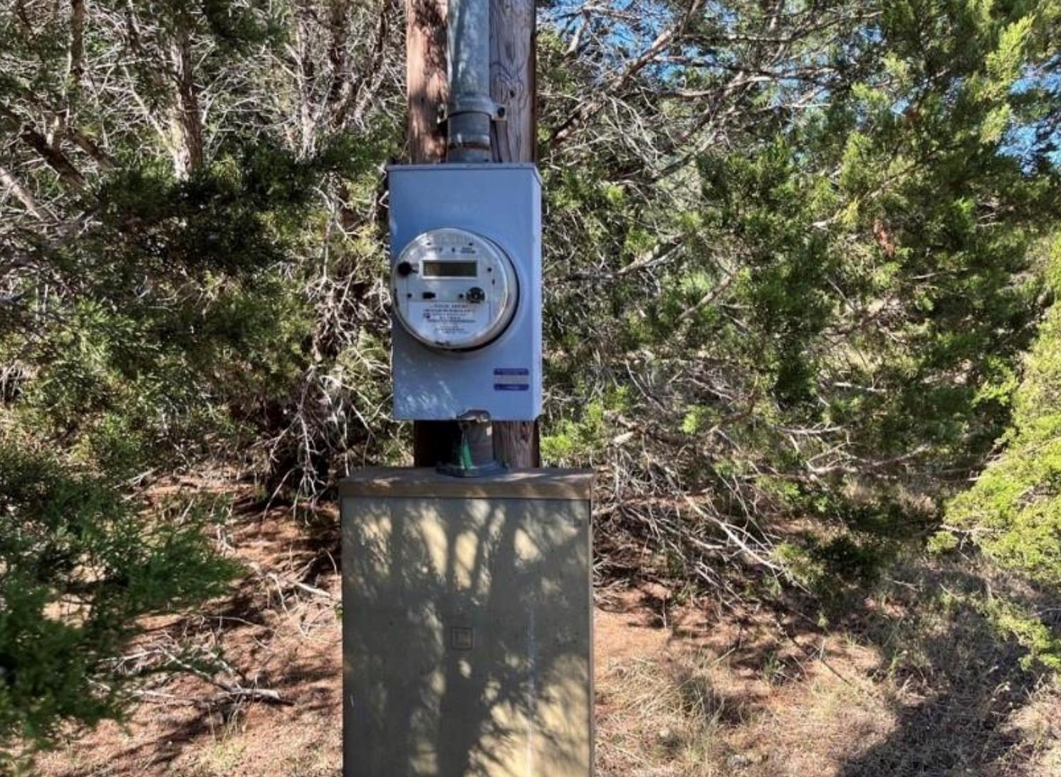 250 Rolling Oaks Dr, Driftwood, TX 78619