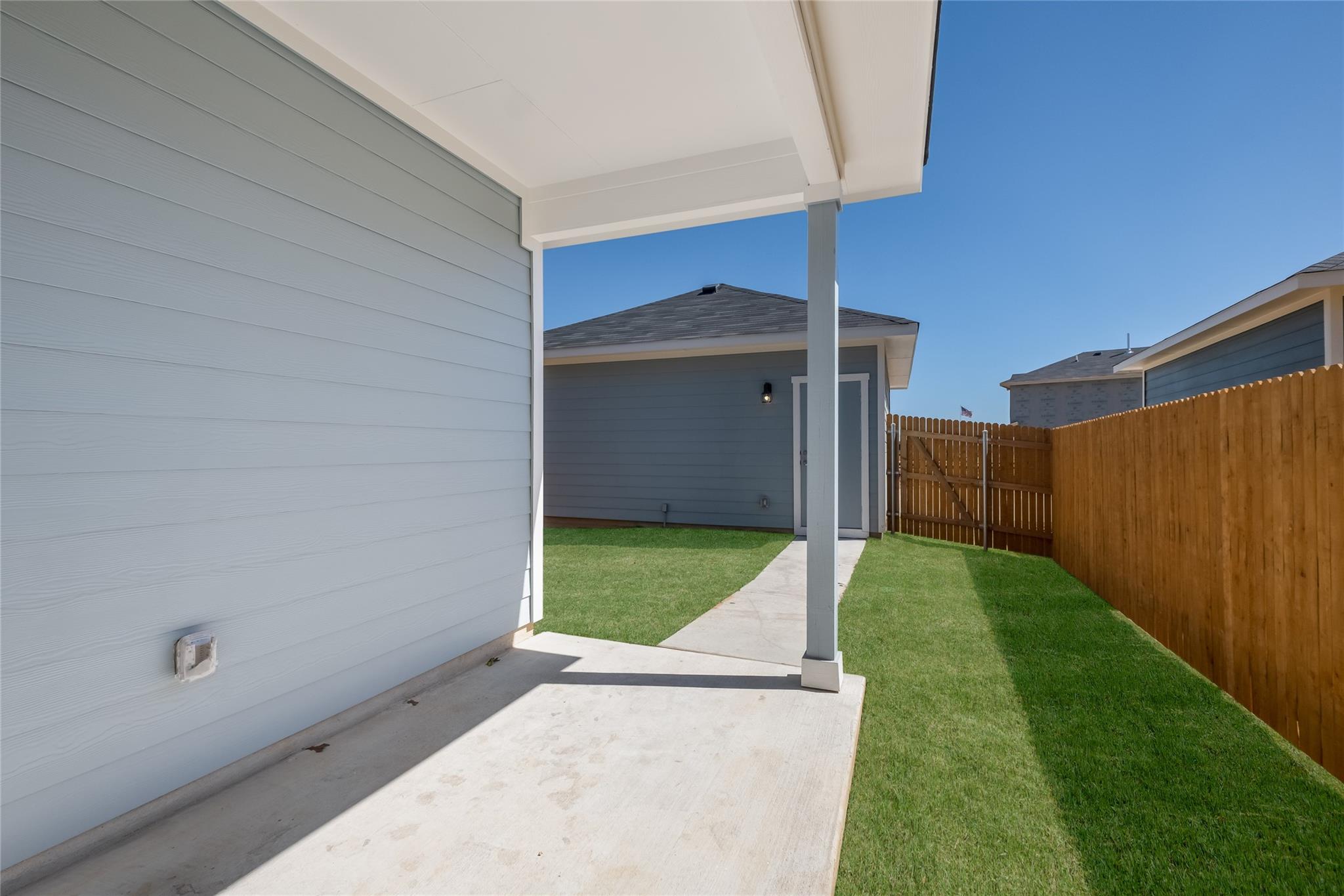 301 El Siebo Ln, Bastrop, TX 78602
