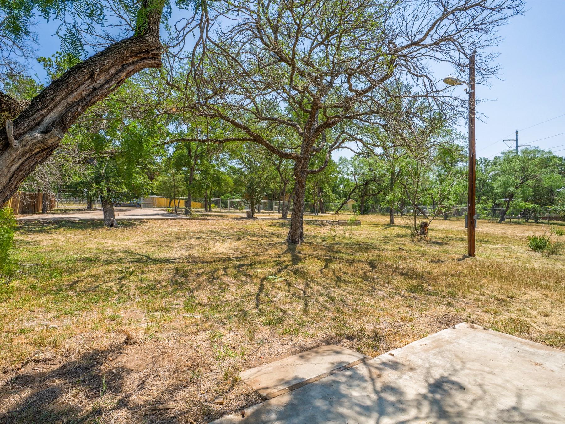 2805 Kingdom Dr, Marble Falls, TX 78654