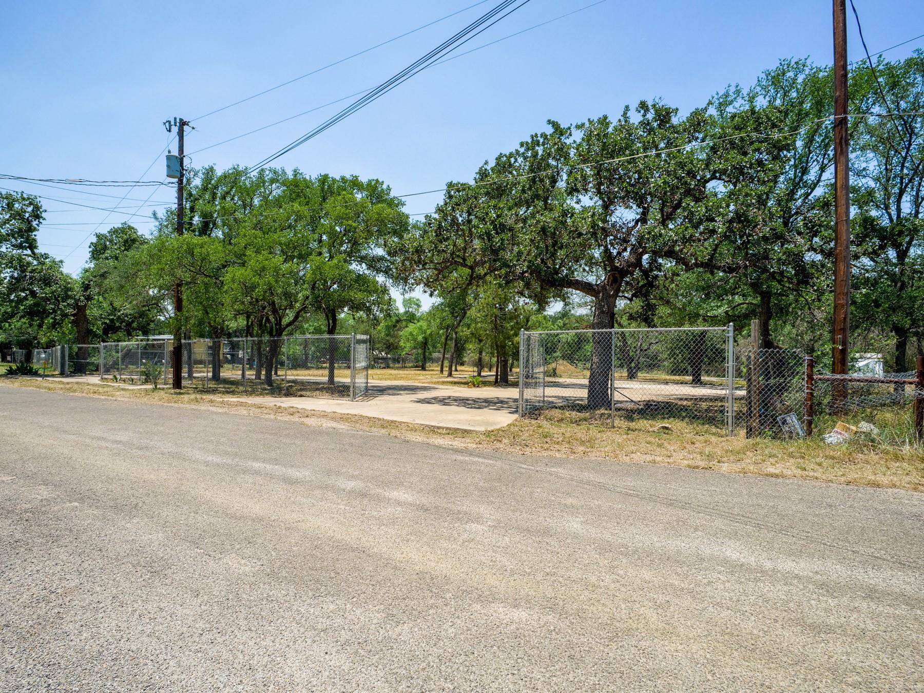 2805 Kingdom Dr, Marble Falls, TX 78654