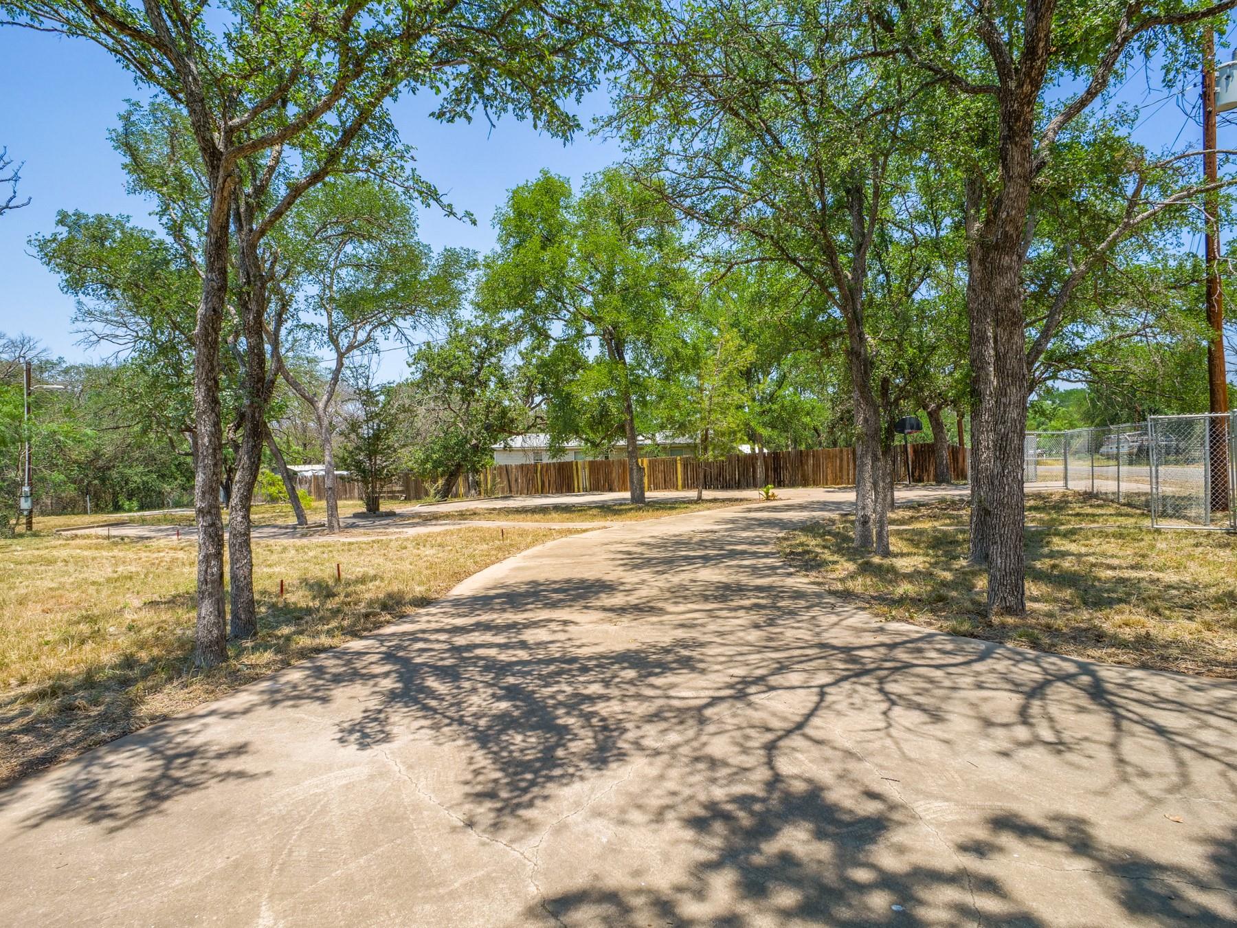 2805 Kingdom Dr, Marble Falls, TX 78654