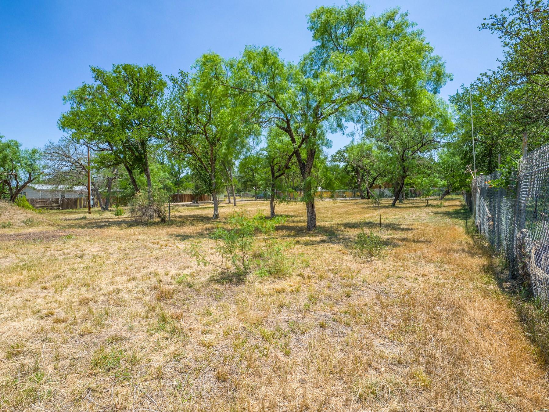 2805 Kingdom Dr, Marble Falls, TX 78654