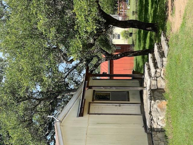 810 N Avenue R, Johnson City, TX 78636