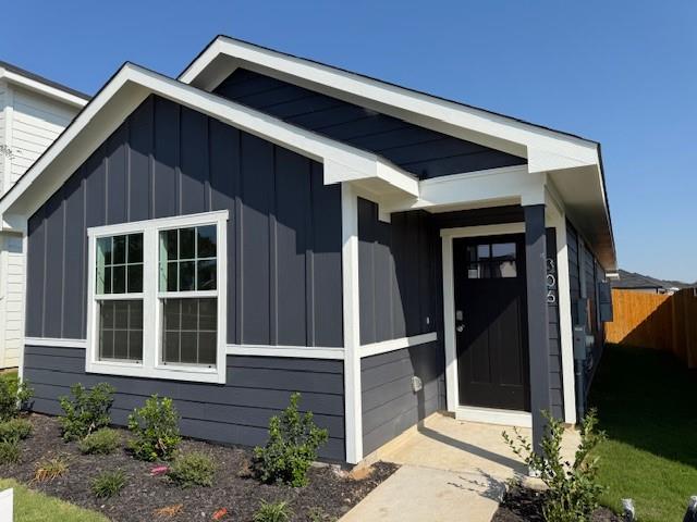 306 Puerto Plata Ave, Bastrop, TX 78602