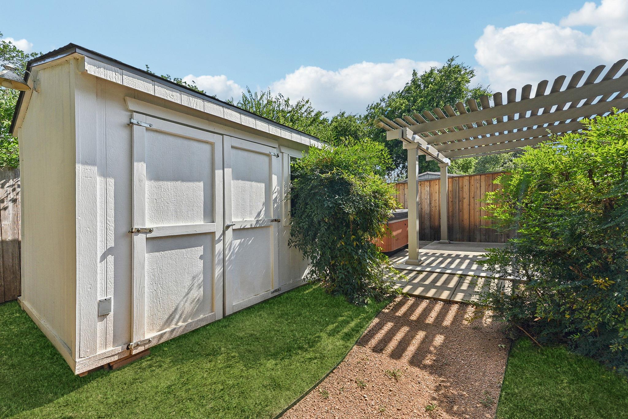 707 Clearwater Trl, Round Rock, TX 78664