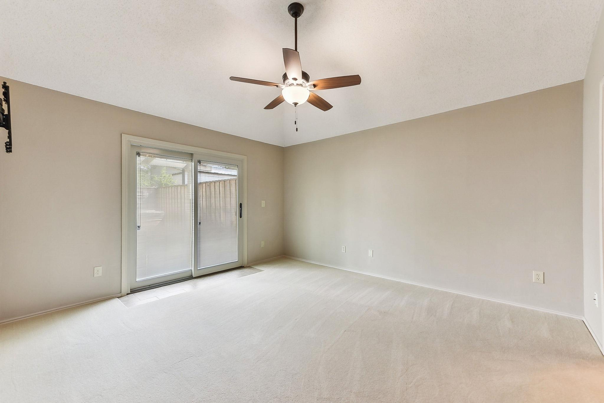 707 Clearwater Trl, Round Rock, TX 78664