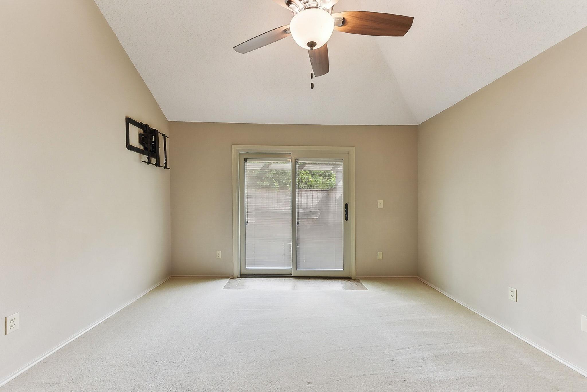 707 Clearwater Trl, Round Rock, TX 78664