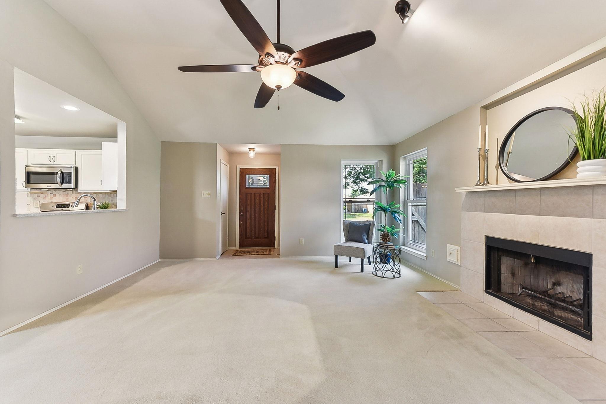 707 Clearwater Trl, Round Rock, TX 78664