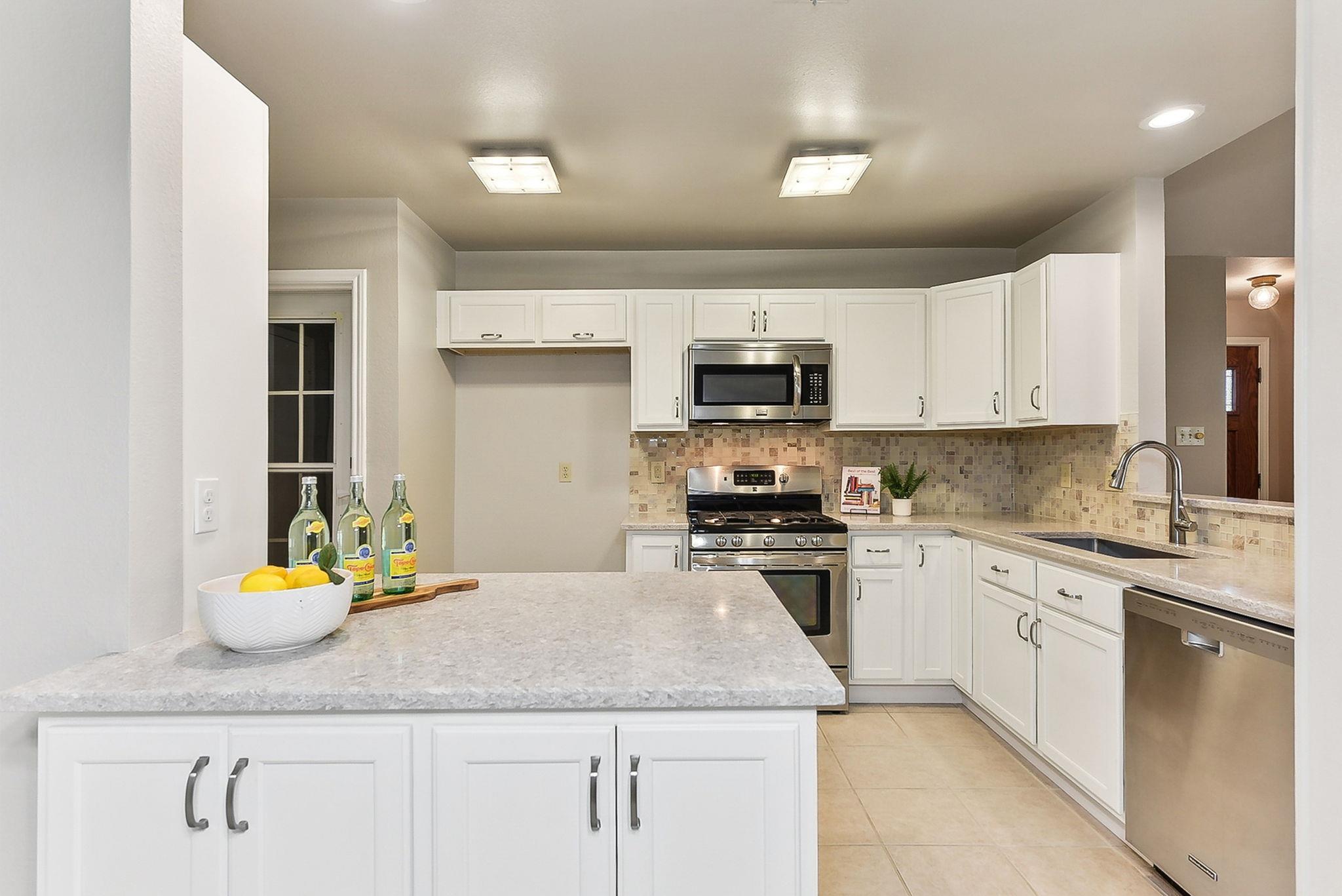 707 Clearwater Trl, Round Rock, TX 78664