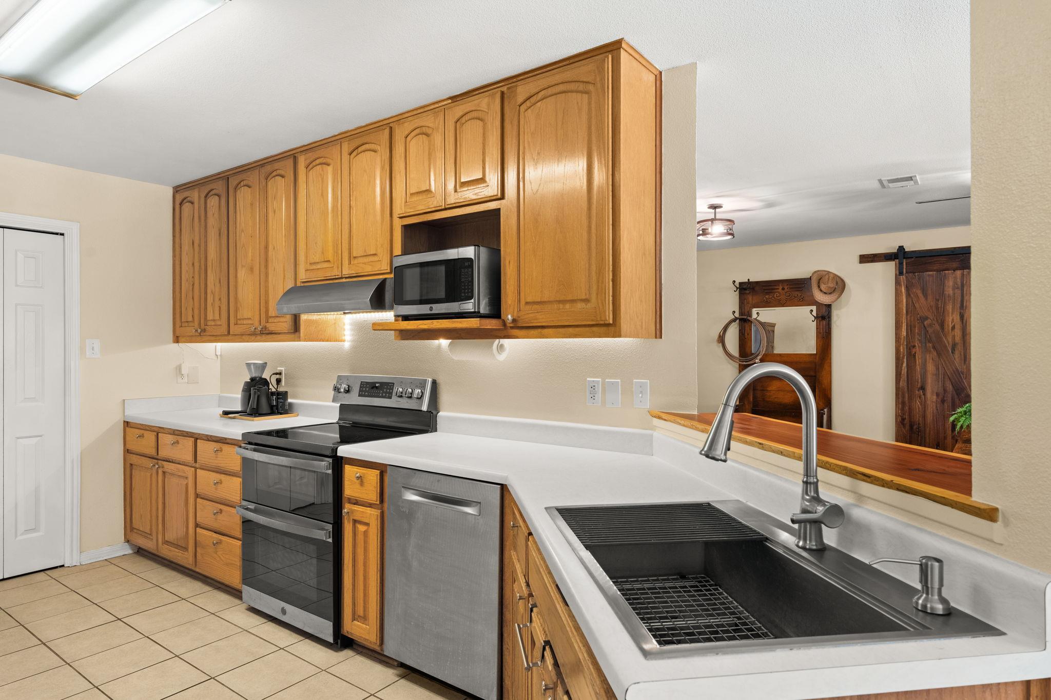 11551 Fm 32, Fischer, TX 78623