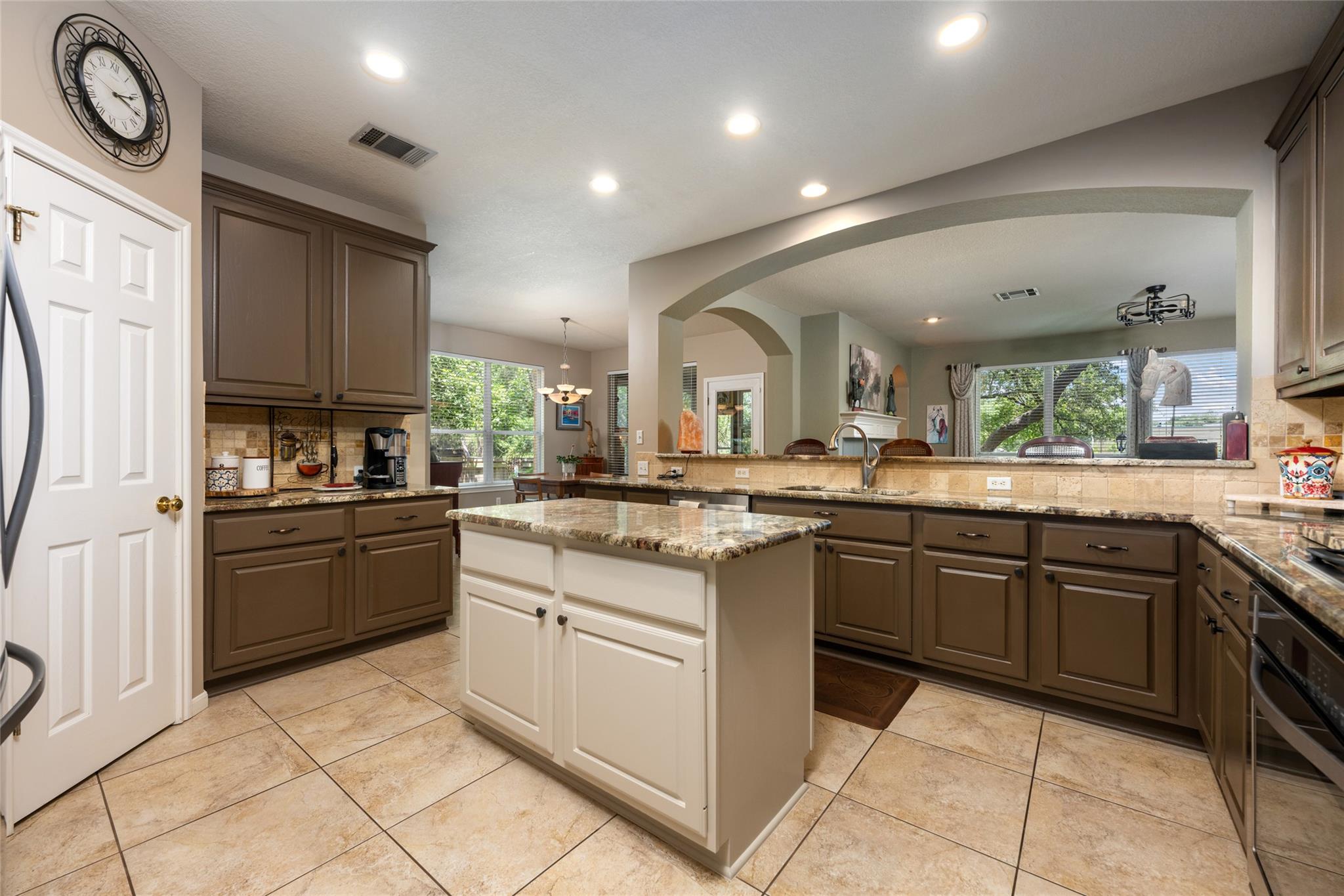 2021 Inverness Dr, Round Rock, TX 78681