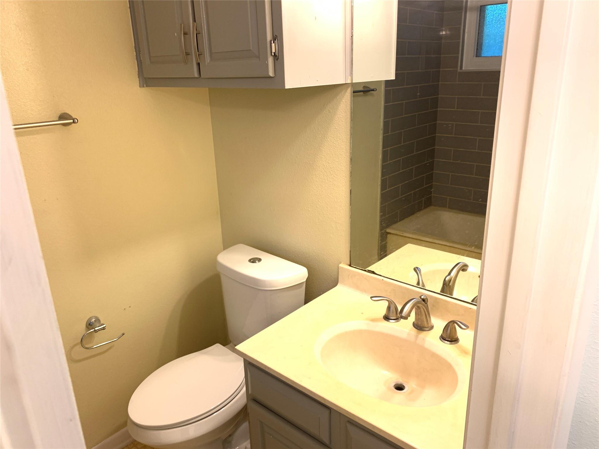 11207 Hidden Bluff Dr, Austin, TX 78754